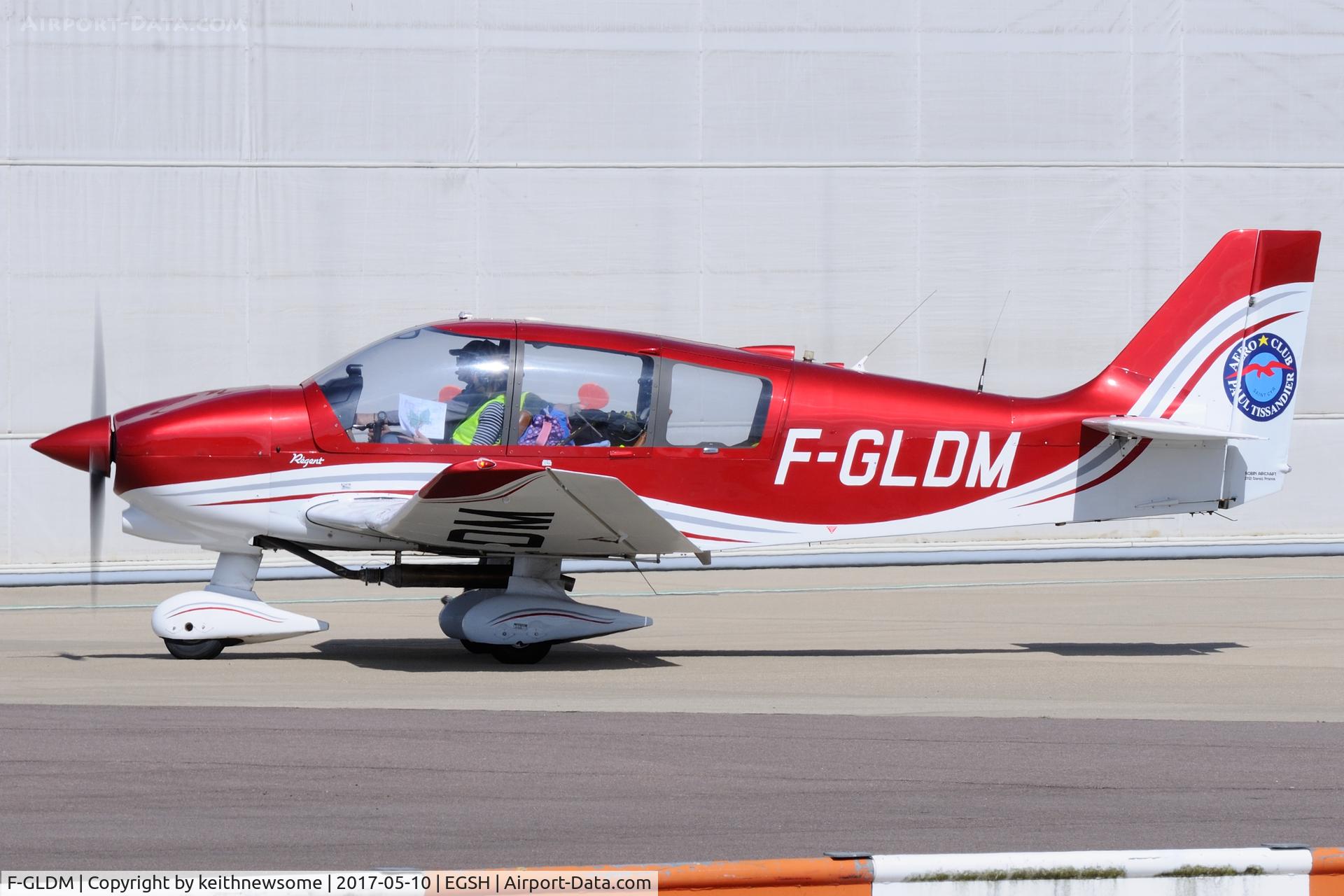 F-GLDM, Robin DR-400-180 Regent Regent C/N 2093, Very nice visitor.
