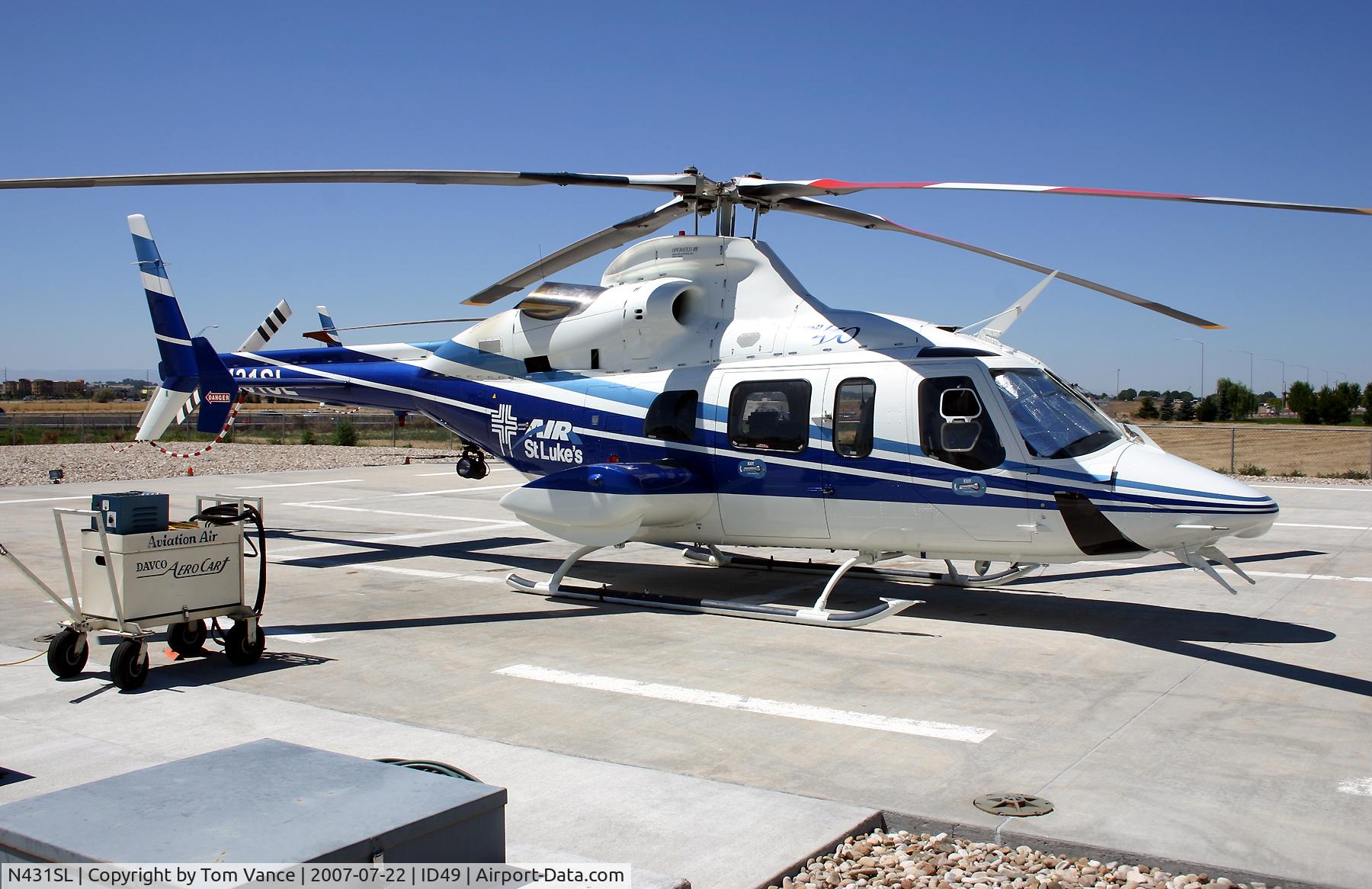 N431SL, 1997 Bell 430 C/N 49023, St Lukes helipad and ready room.