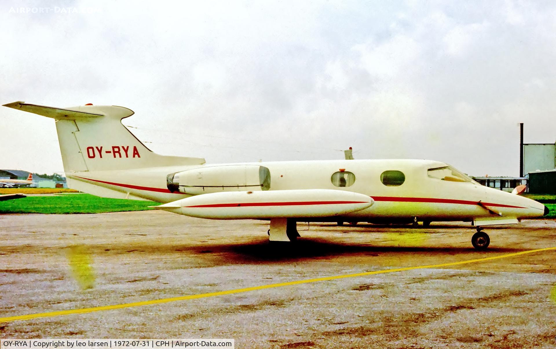 OY-RYA, 1966 Learjet 24 C/N 24-109, Copenhagen 31.7.1972