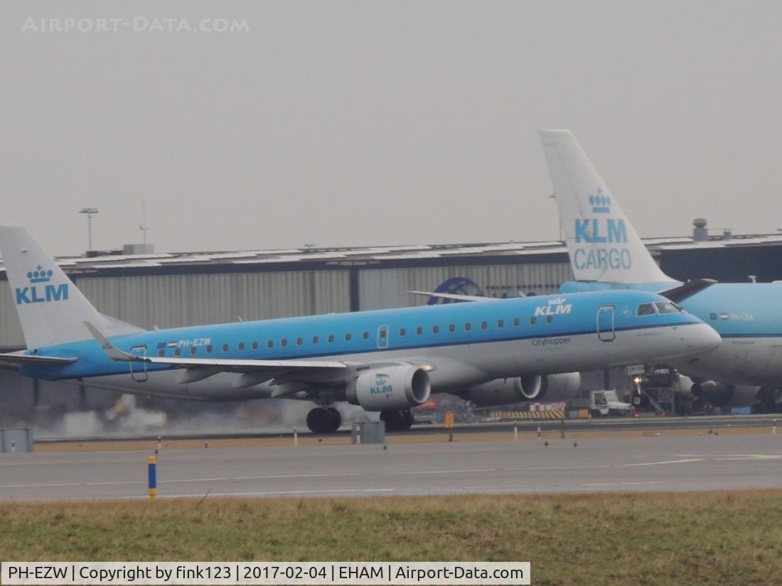 PH-EZW, 2012 Embraer 190LR (ERJ-190-100LR) C/N 19000533, KLM EMBREAR TAKING OF