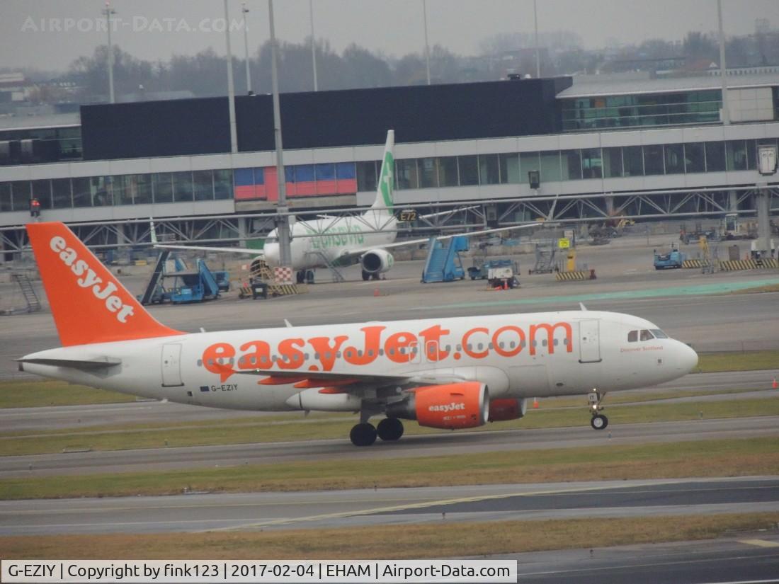 G-EZIY, 2005 Airbus A319-111 C/N 2636, EASYJET