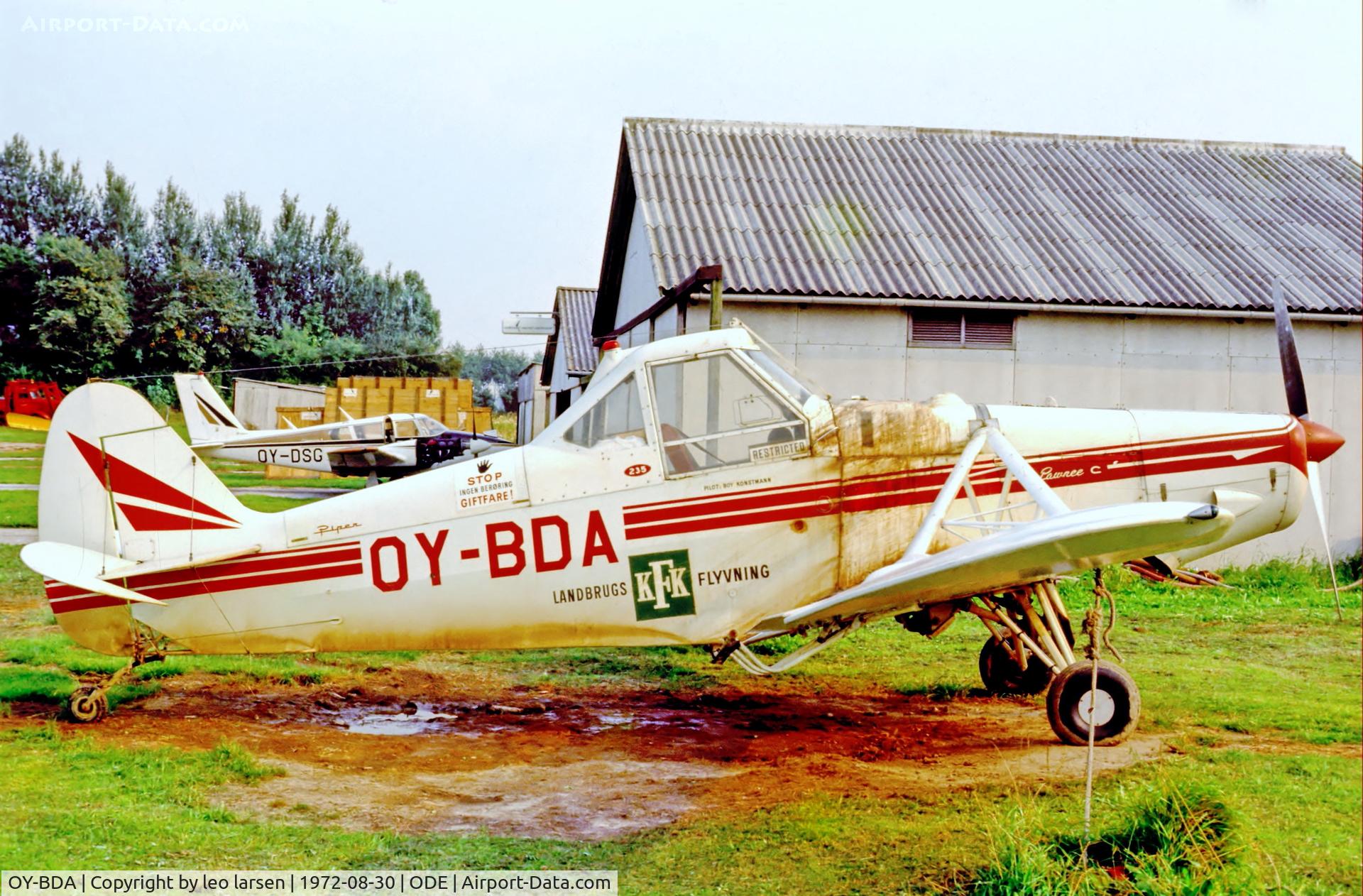 OY-BDA, 1969 Piper PA-25-260 Pawnee C/N 25-4890, Odense 30.8.1972