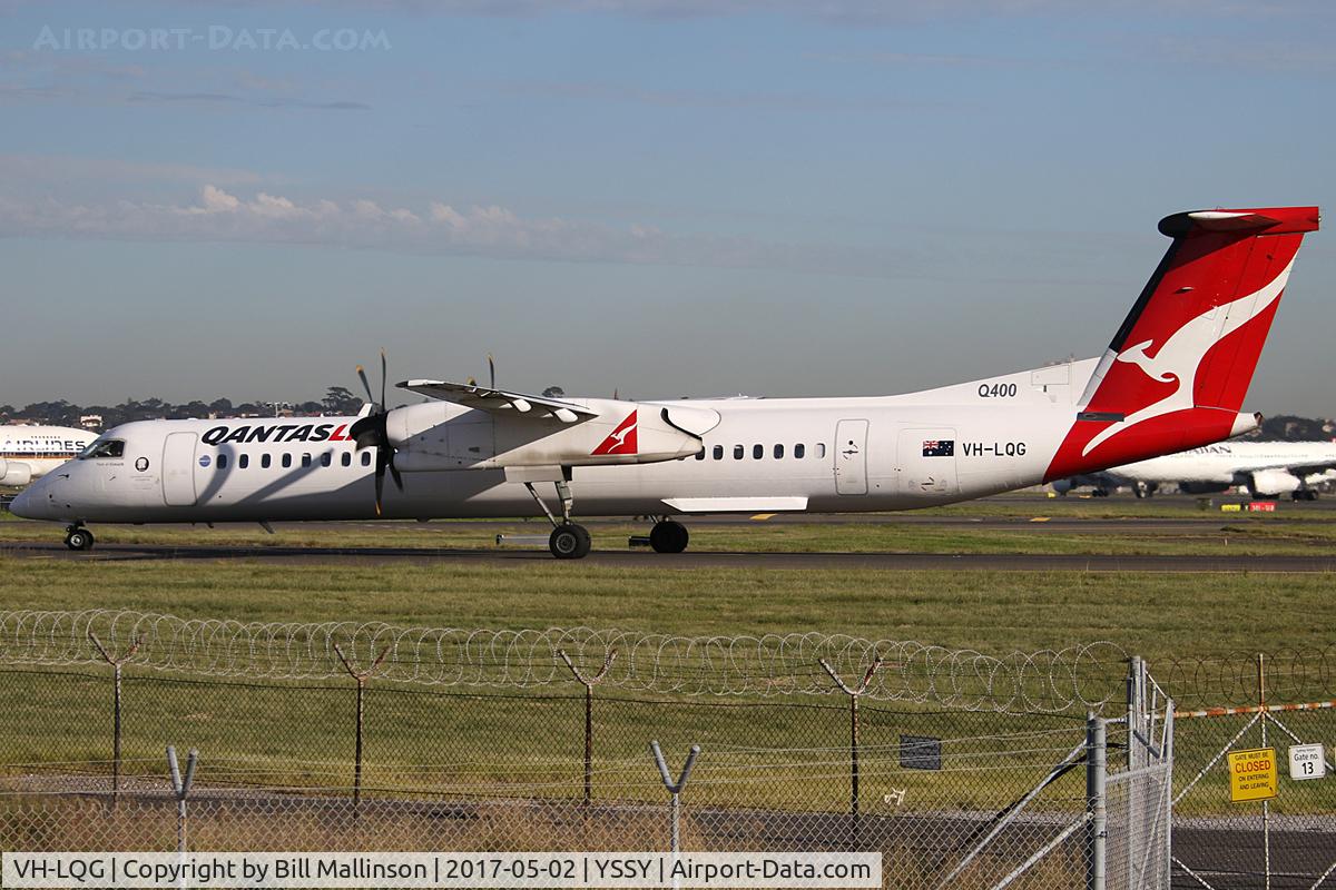VH-LQG, 2011 Bombardier DHC-8-402 Dash 8 C/N 4376, taxi to 16L