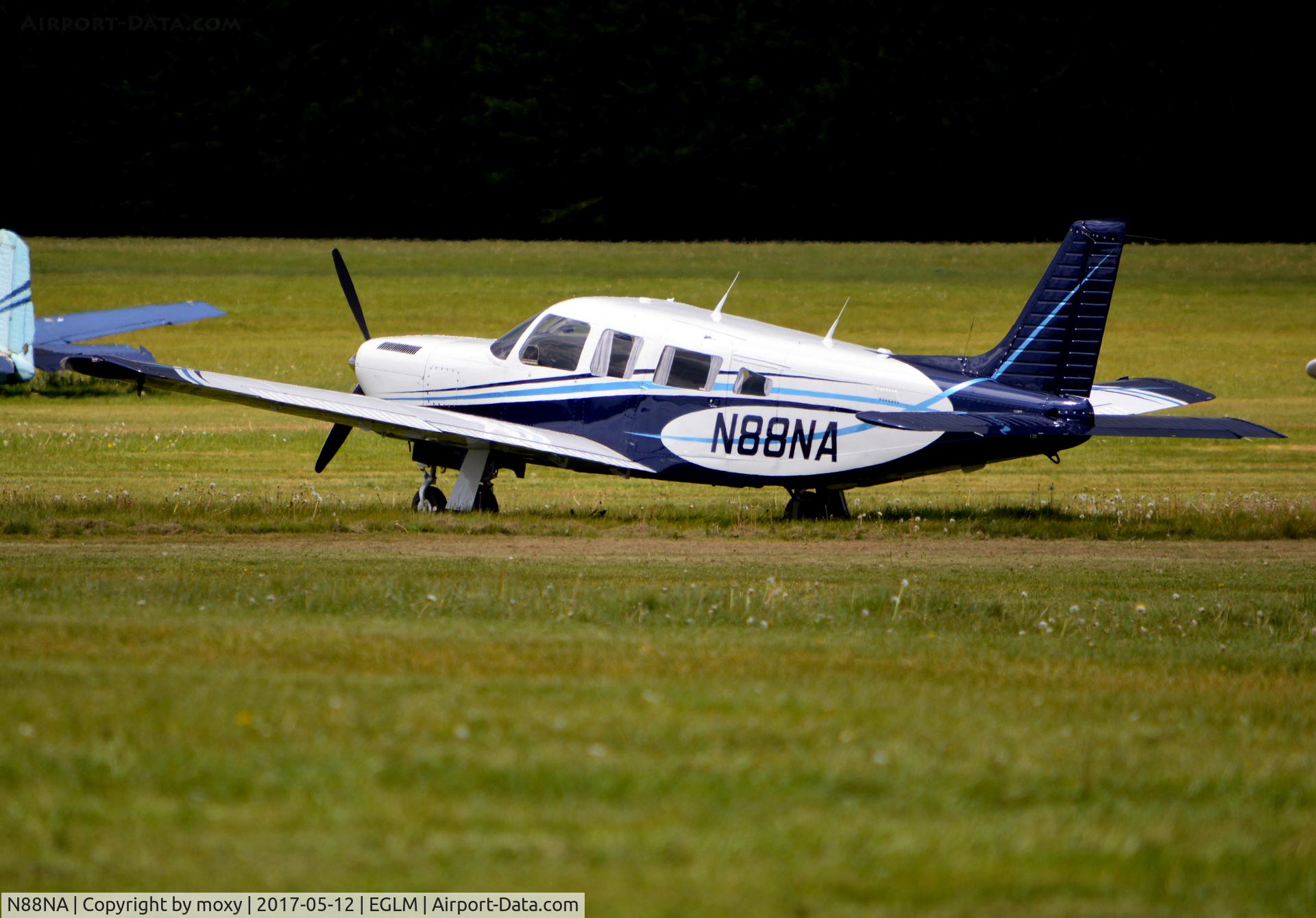 N88NA, 1984 Piper PA-32R-301T Turbo Saratoga C/N 32R-8529005, Piper PA-32R-301T Seneca at White Waltham in revised colour scheme.