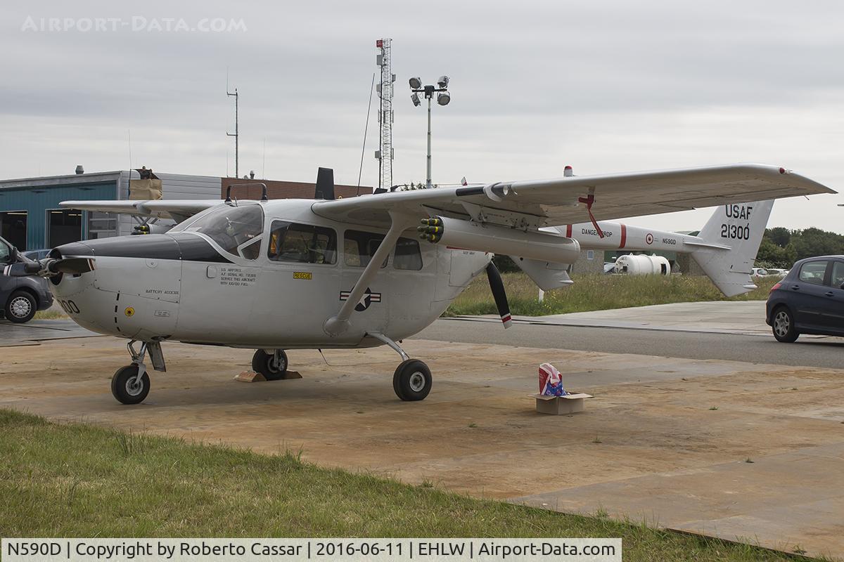 N590D, 1967 Cessna O-2A Super Skymaster C/N 337M-0006, Luchtmahdagen 2016