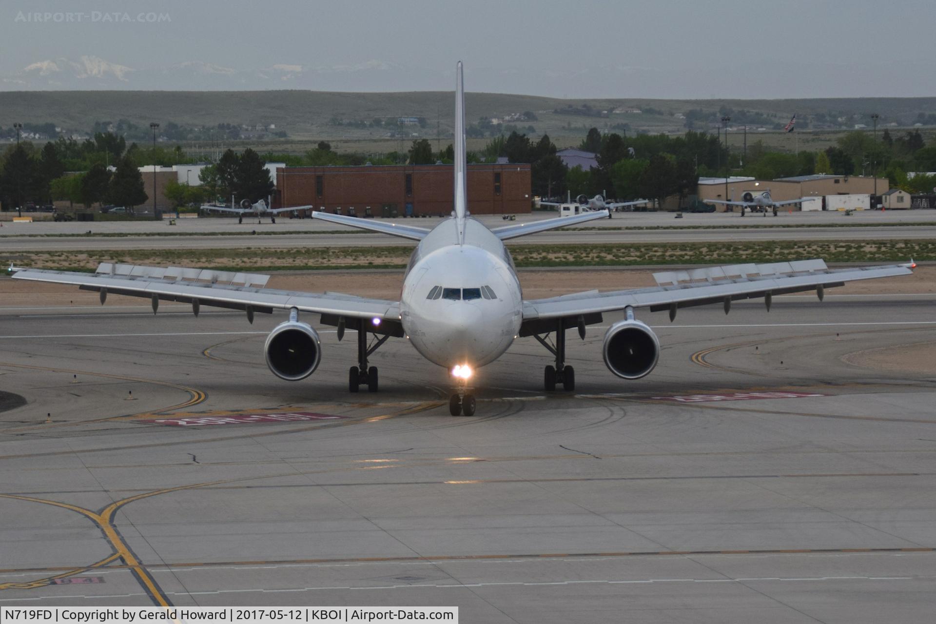 N719FD, 1989 Airbus A300B4-622 C/N 388, Turning off RWY 28R at Taxiway Echo.