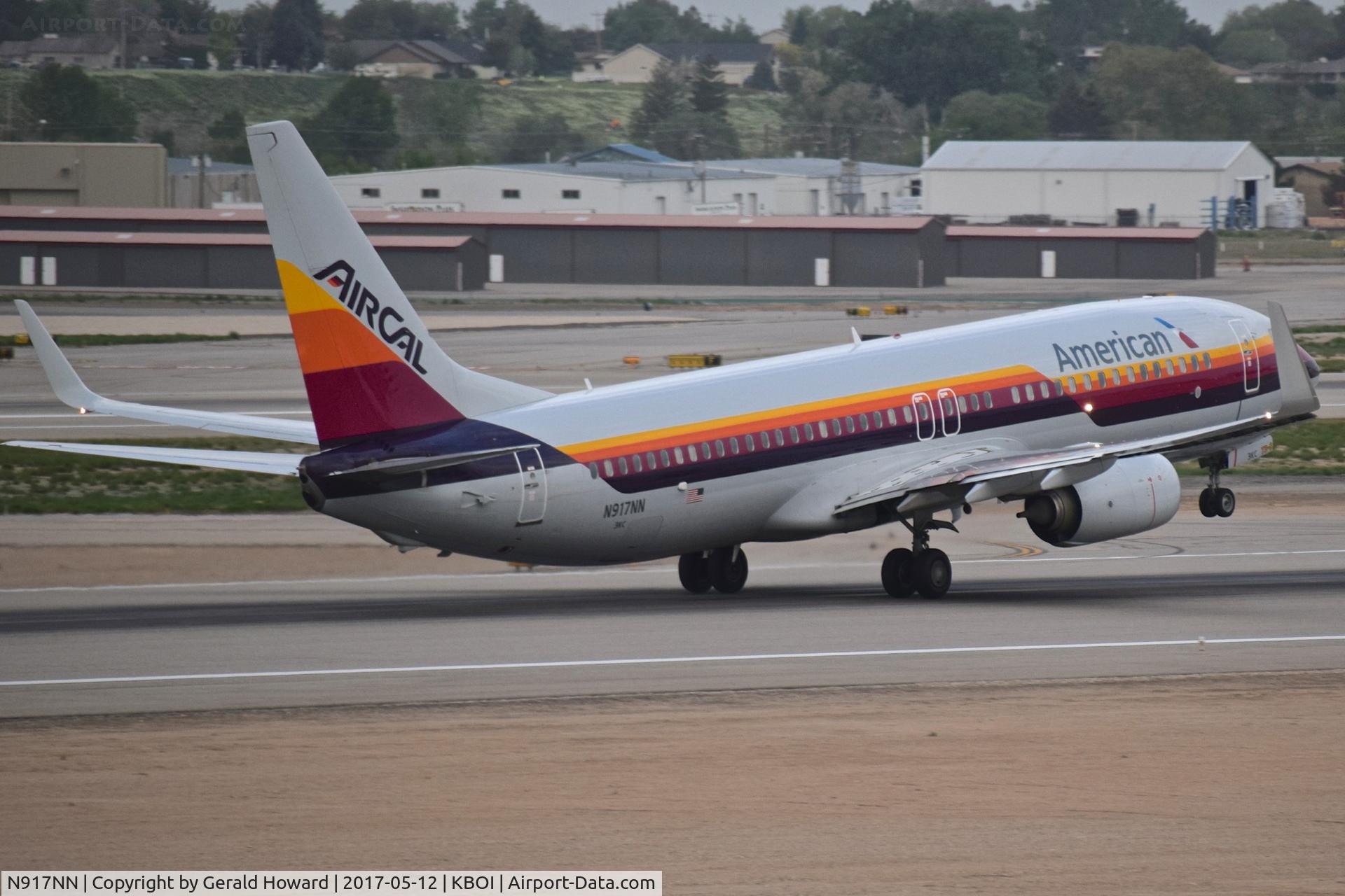 N917NN, 2013 Boeing 737-823 C/N 29572, Take off roll on RWY 28R.