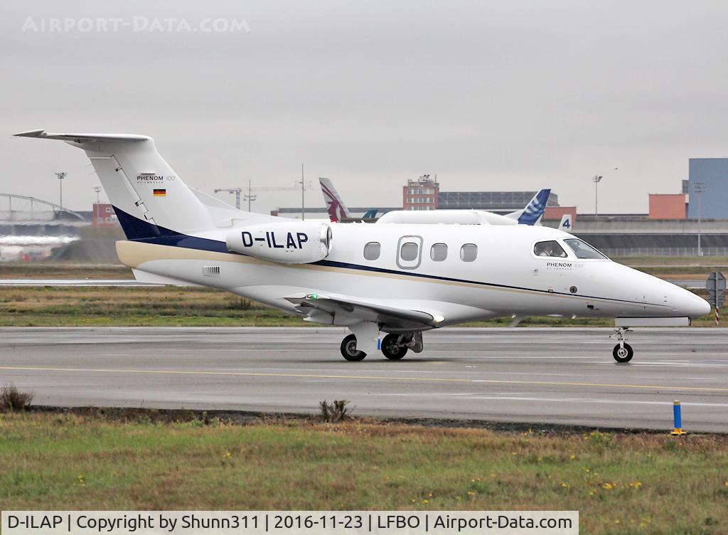 D-ILAP, 2012 Embraer EMB-500 Phenom 100 C/N 50000288, Lining up rwy 14L for departure