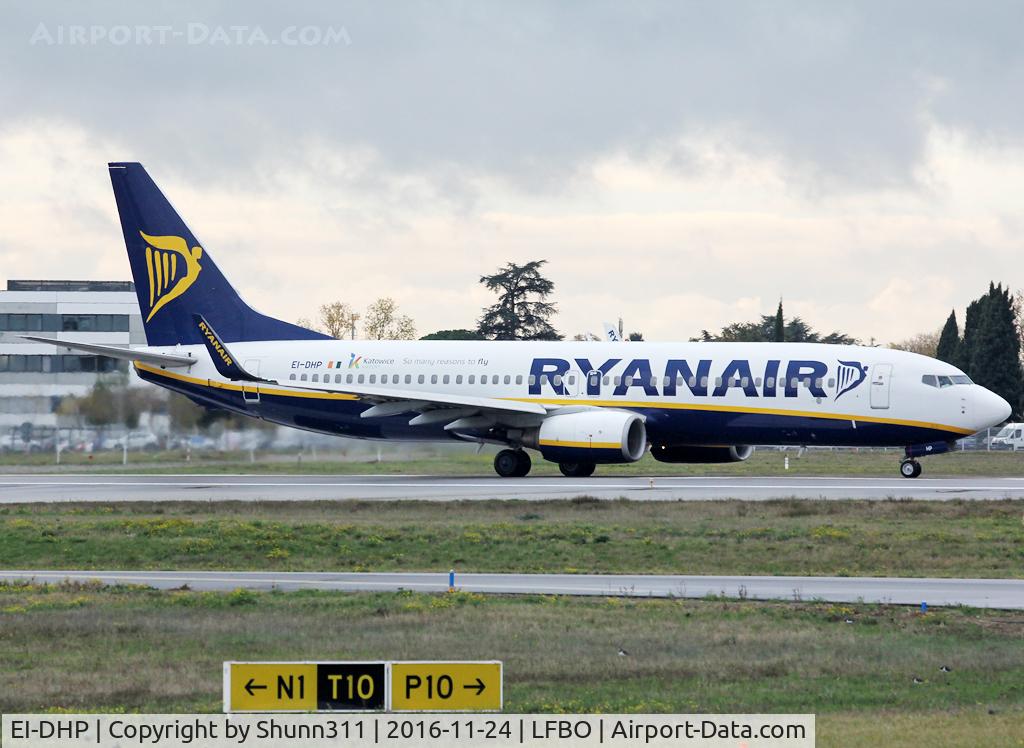 EI-DHP, 2005 Boeing 737-8AS C/N 33579, Raedy for take off from rwy 32R with additional 'Katowice - so many reason to fly' sticker