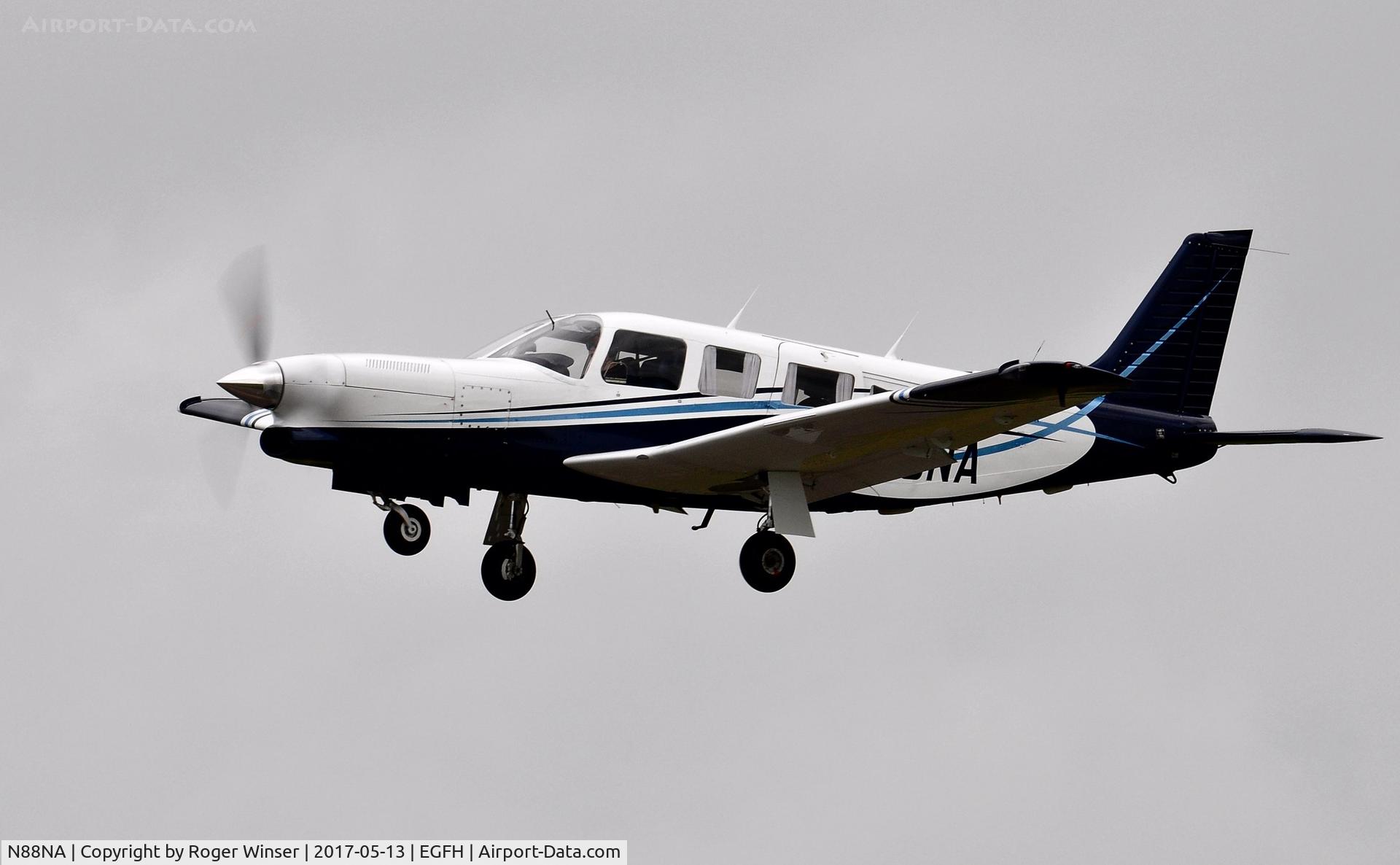 N88NA, 1984 Piper PA-32R-301T Turbo Saratoga C/N 32R-8529005, Visiting Turbo Saratoga SP departing Runway 22. Note new livery.