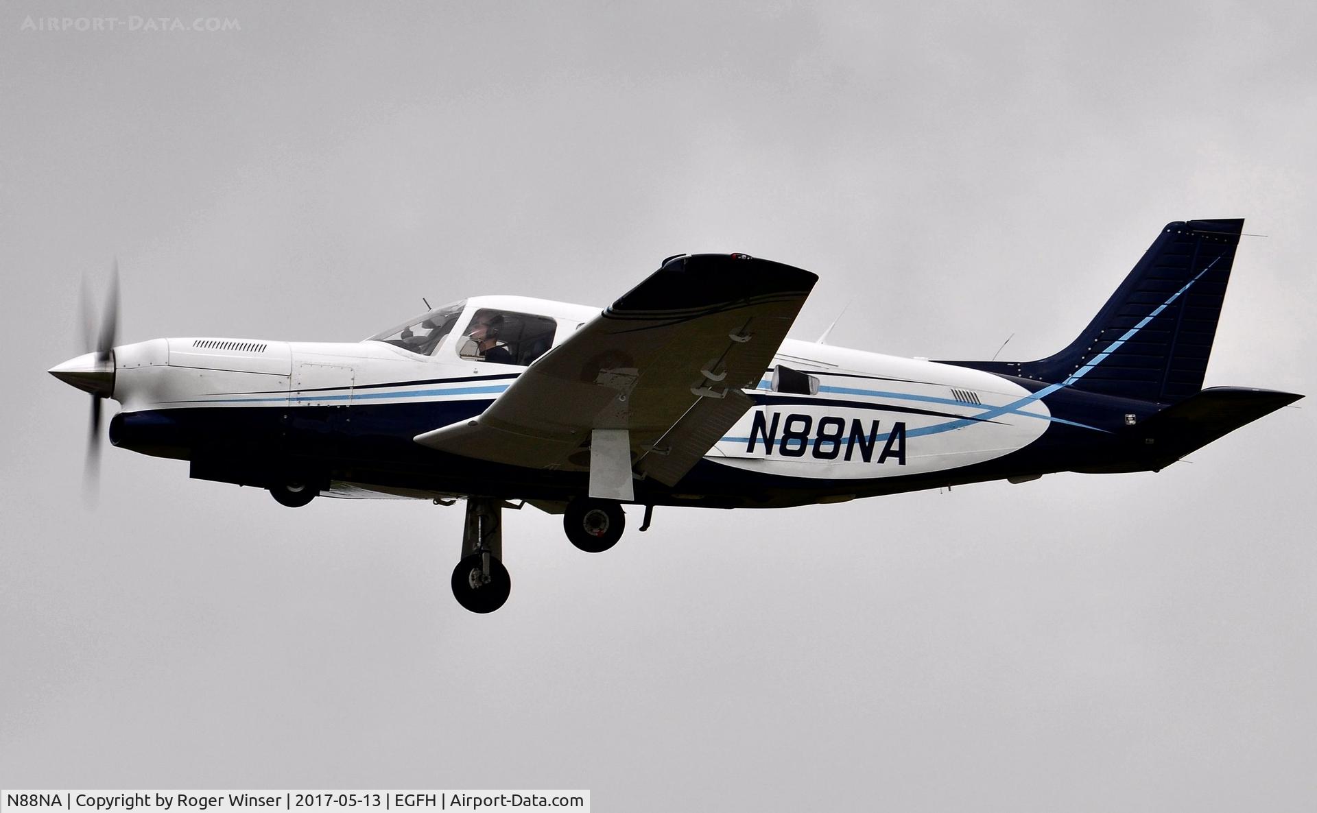 N88NA, 1984 Piper PA-32R-301T Turbo Saratoga C/N 32R-8529005, Visiting Turbo Saratoga SP departing Runway 22. Note new livery.