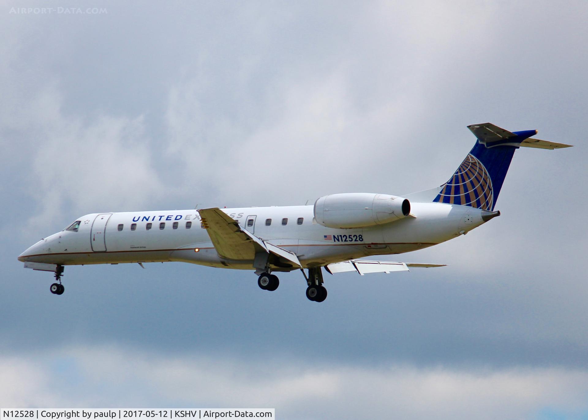 N12528, 2001 Embraer ERJ-135LR (EMB-135LR) C/N 145504, At Shreveport Regional.