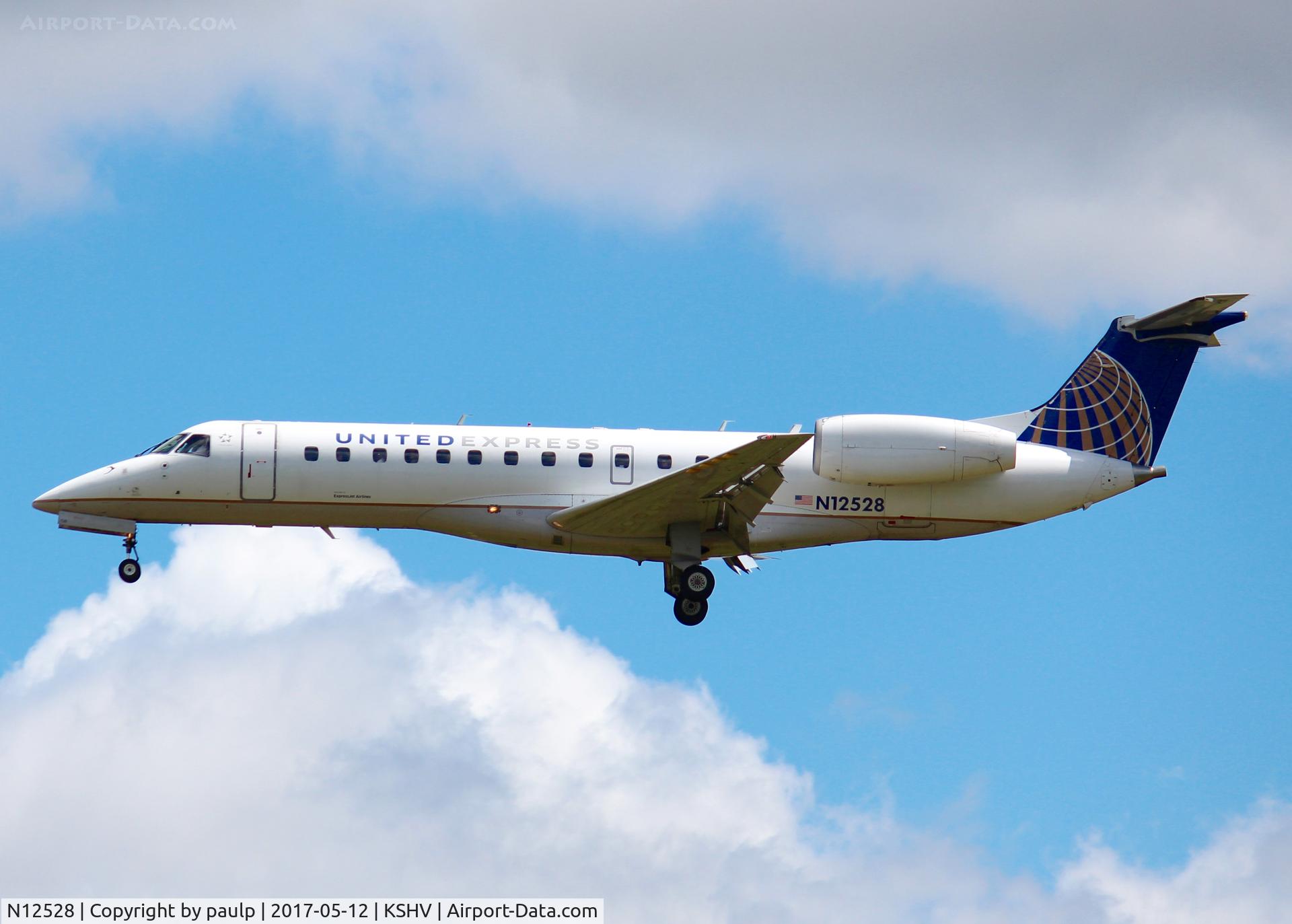 N12528, 2001 Embraer ERJ-135LR (EMB-135LR) C/N 145504, At Shreveport Regional.
