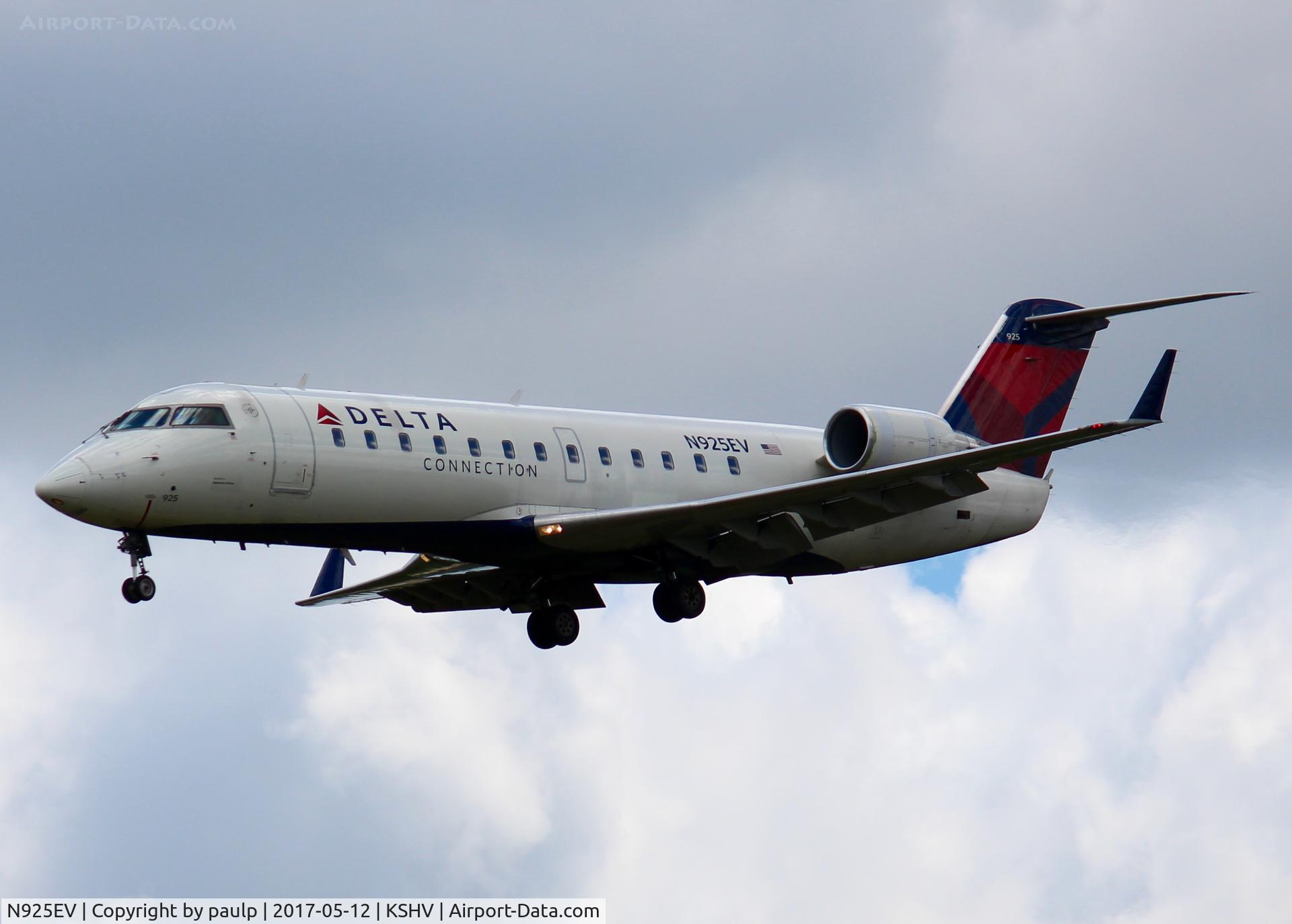 N925EV, 2003 Bombardier CRJ-200ER (CL-600-2B19) C/N 7831, At Shreveport Regional.