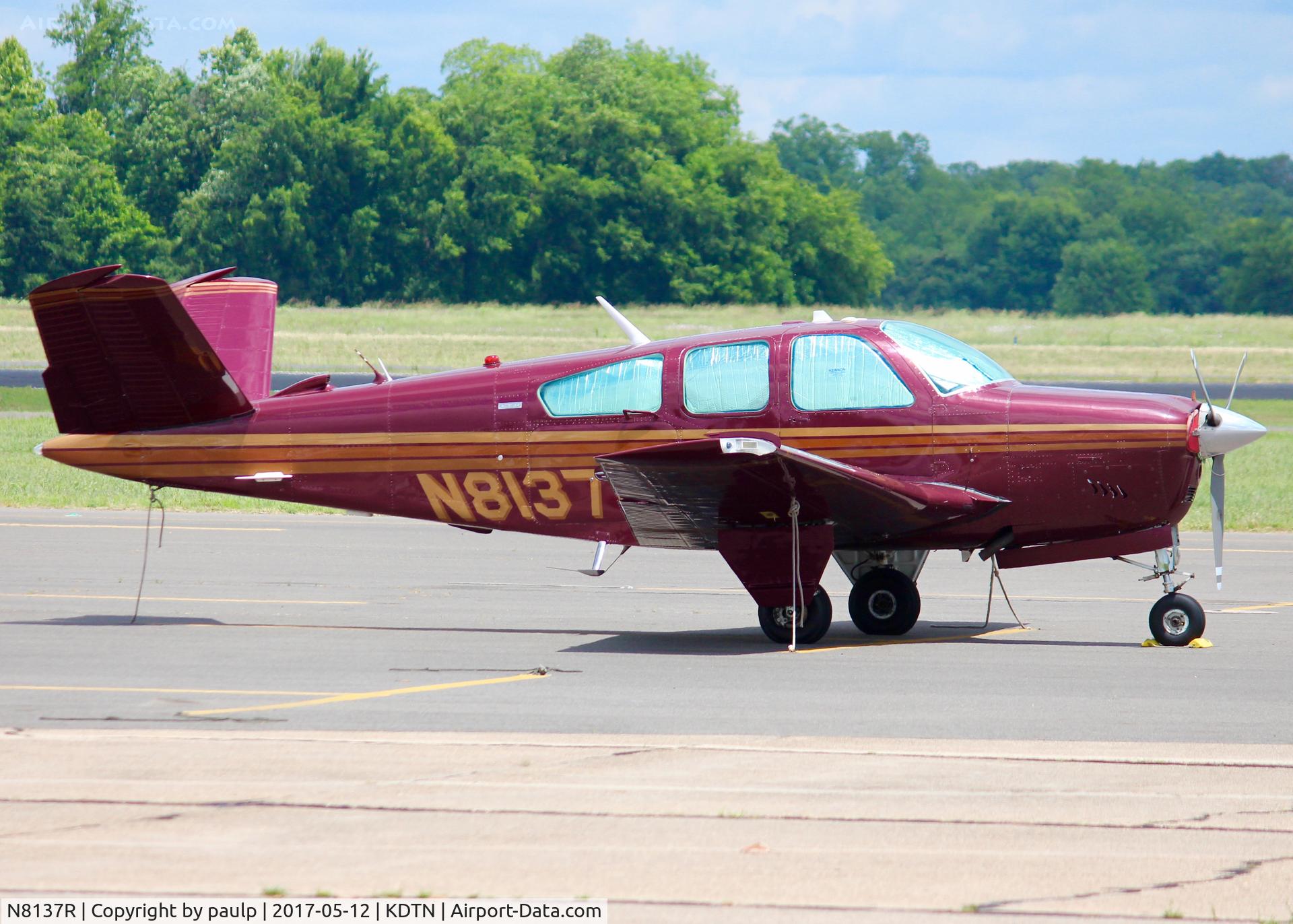 N8137R, 1974 Beech V35B Bonanza C/N D-9660, At Downtown Shreveport.