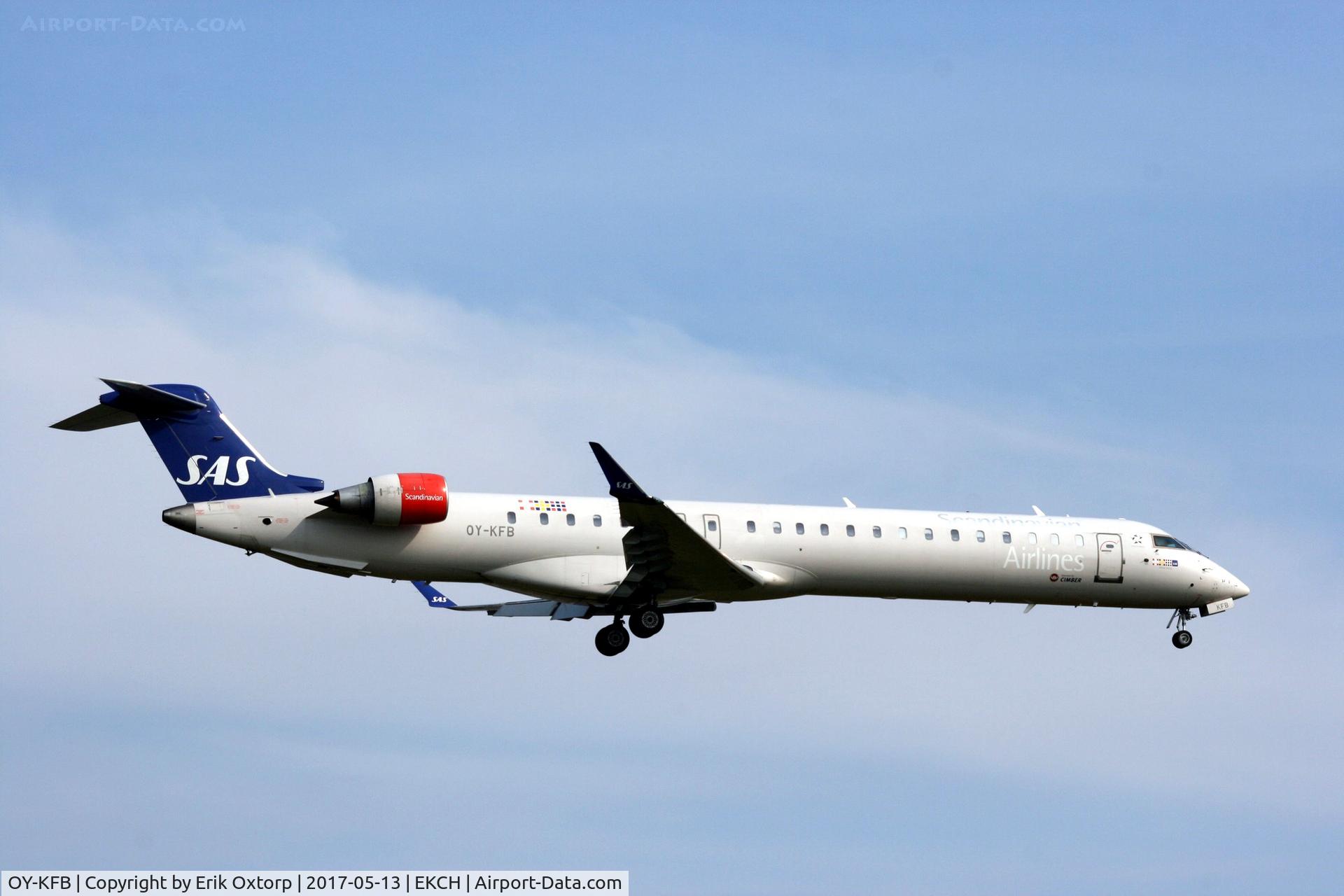 OY-KFB, 2008 Bombardier CRJ-900 (CL-600-2D24) C/N 15211, OY-KFB landing rw 22L
