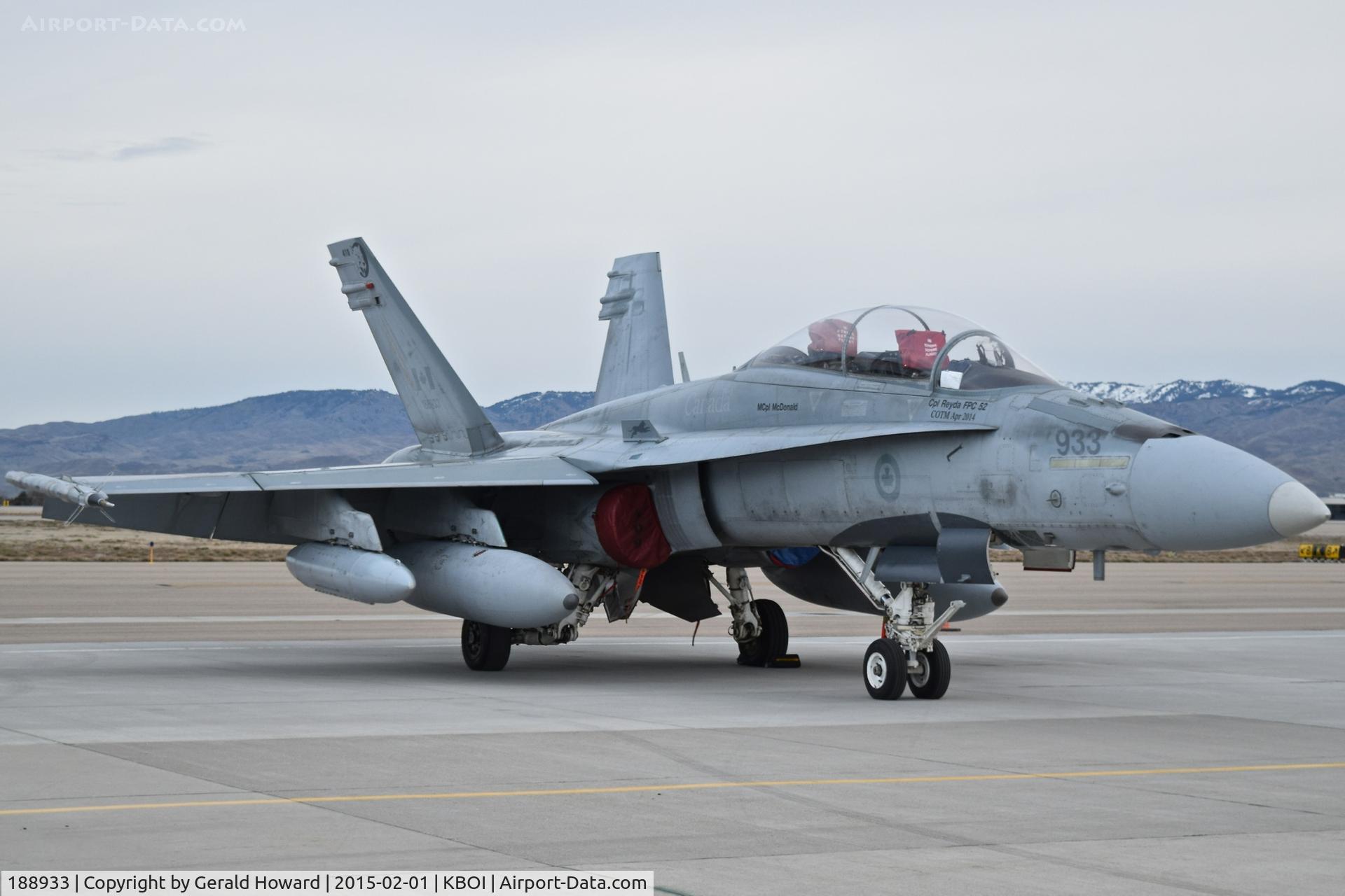 188933, 1988 McDonnell Douglas CF-188B Hornet C/N 711/B104, Parked on the south GA ramp. No 410 Sq. 