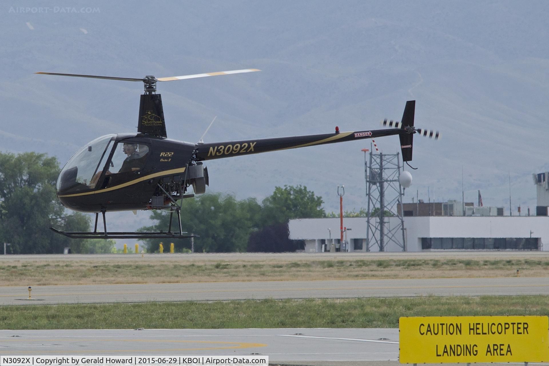 N3092X, 2006 Robinson R22 BETA C/N 4043, Landing at the south help pad.