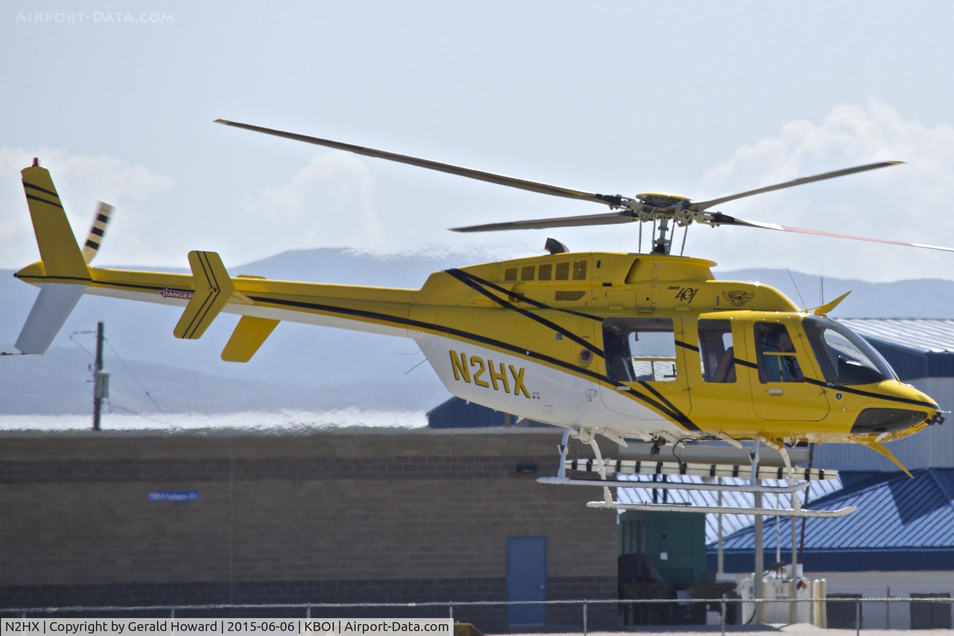 N2HX, 2000 Bell 407 C/N 53466, Waiting for departure clearance for the tower.
