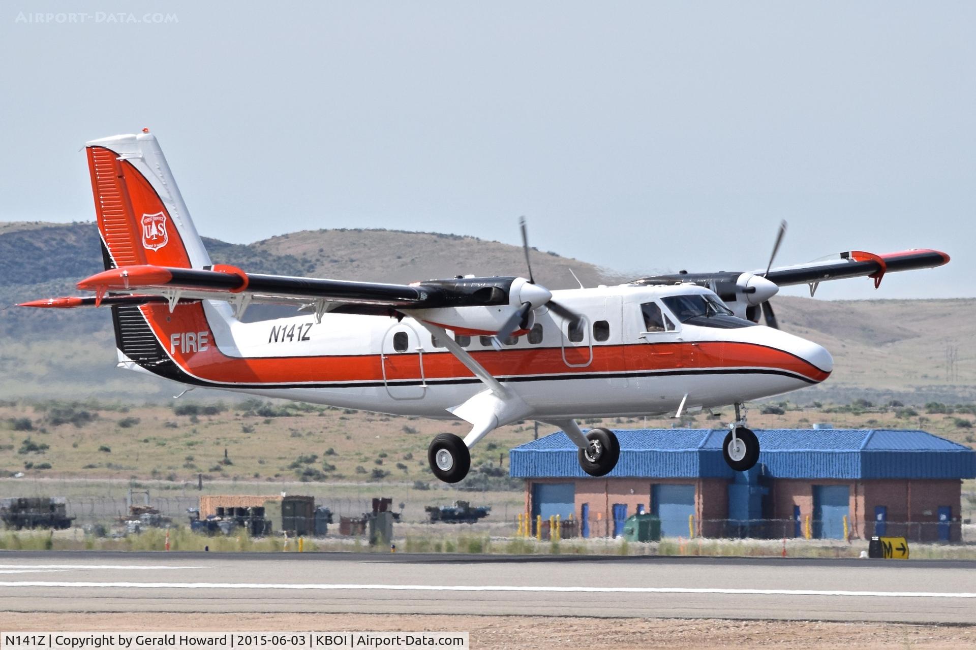 N141Z, 1984 De Havilland Canada DHC-6-300 Twin Otter C/N 803, Take off from RWY 28R.
