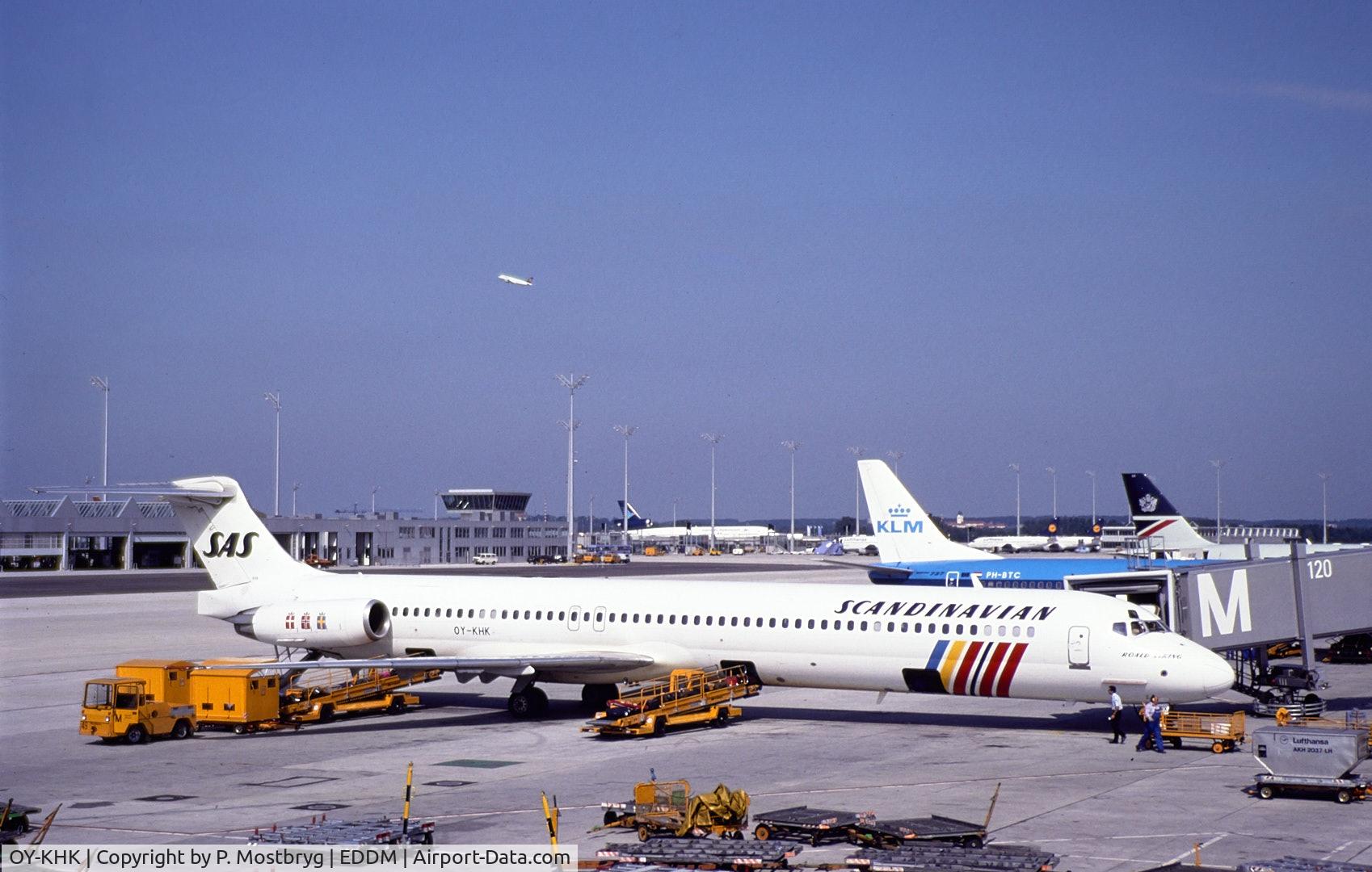 OY-KHK, 1989 McDonnell Douglas MD-82 (DC-9-82) C/N 49910, Taken in August or September 1992