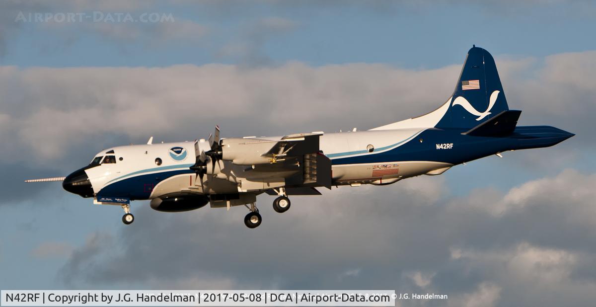 N42RF, 1975 Lockheed WP-3D Orion C/N 5622, Arriving DCA.