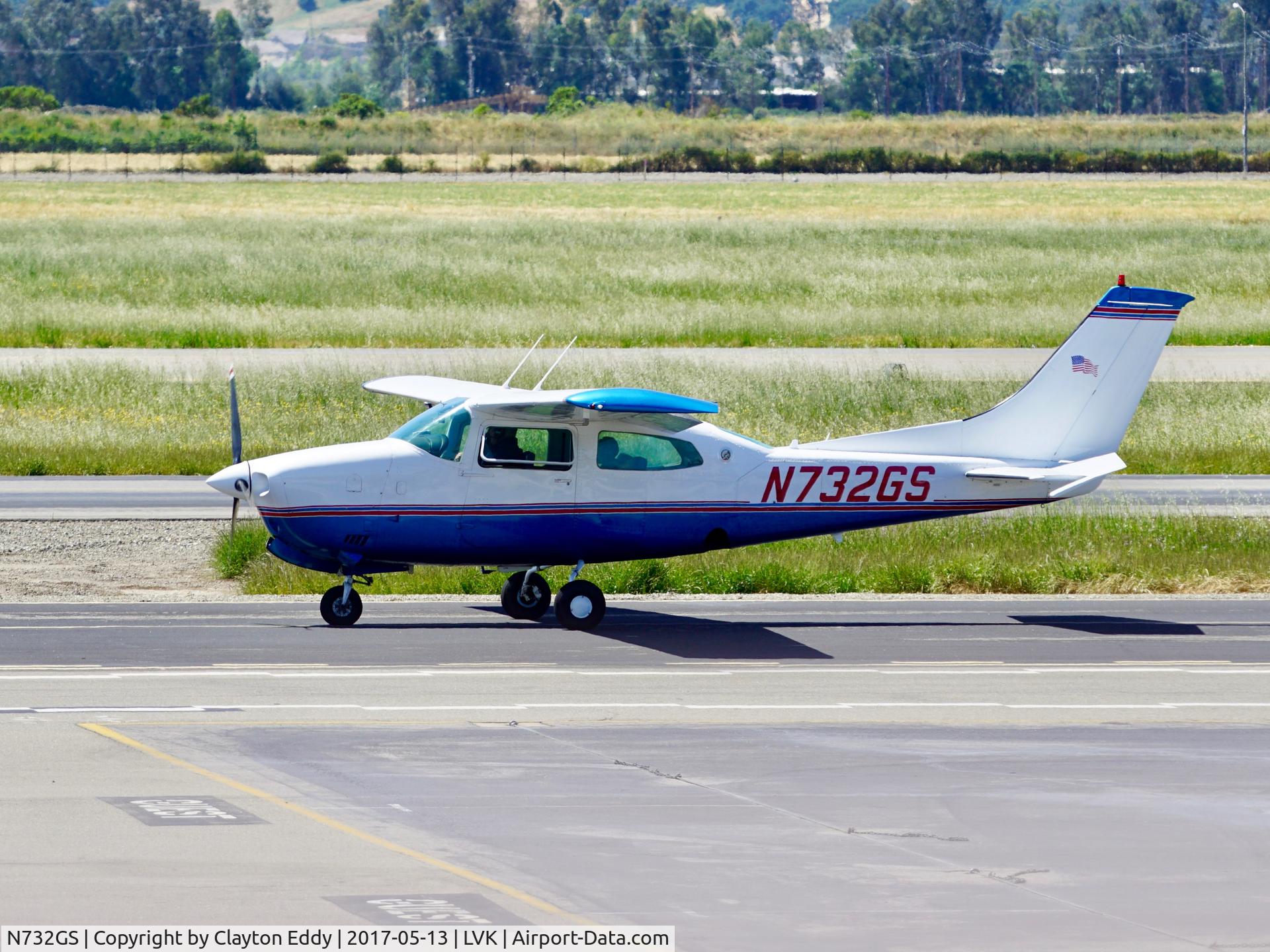N732GS, 1976 Cessna T210L Turbo Centurion C/N 21061507, Livermore Airport California 2017.