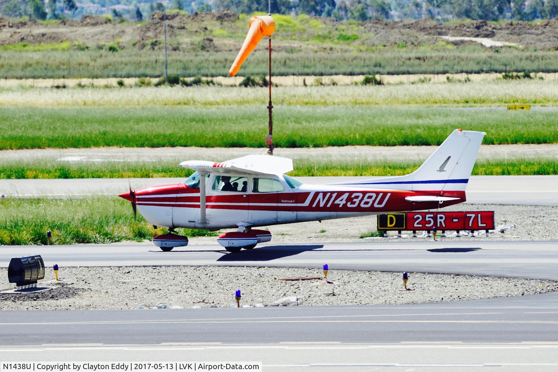 N1438U, 1976 Cessna 172M C/N 17267105, Livermore Airport California 2017.