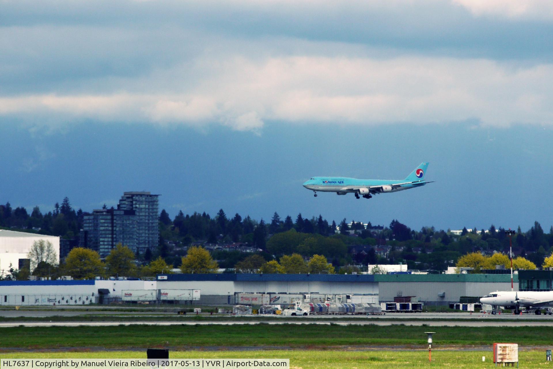 HL7637, 2016 Boeing 747-8B5 C/N 40909, KE71 arrival