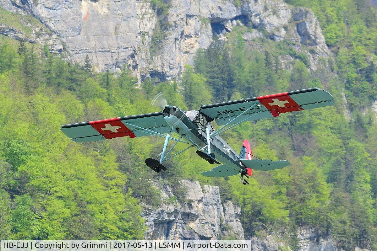 HB-EJJ, 1946 Morane-Saulnier MS-505 Criquet C/N 590/5, 1945 built Beauty of Morane-Saulnier in Puteaux (Paris, F) for the Armée de l’Air and painted as Fieseler Fi 156 in the colors of the Swiss Air Force. Saw action in the Algerian war before retirement in french service. Nostalgieflugtag 2017