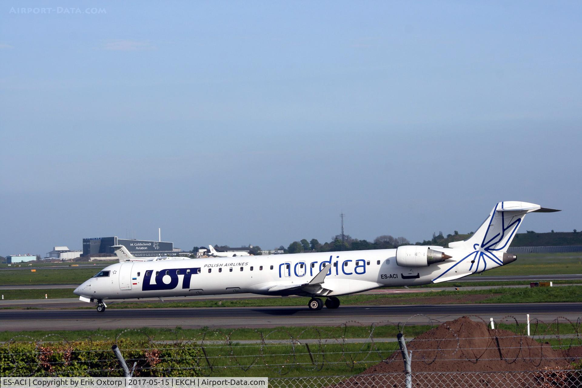 ES-ACI, 2006 Bombardier CRJ-900 (CL-600-2D24) C/N 15074, ES-ACI just arrived rw 04L