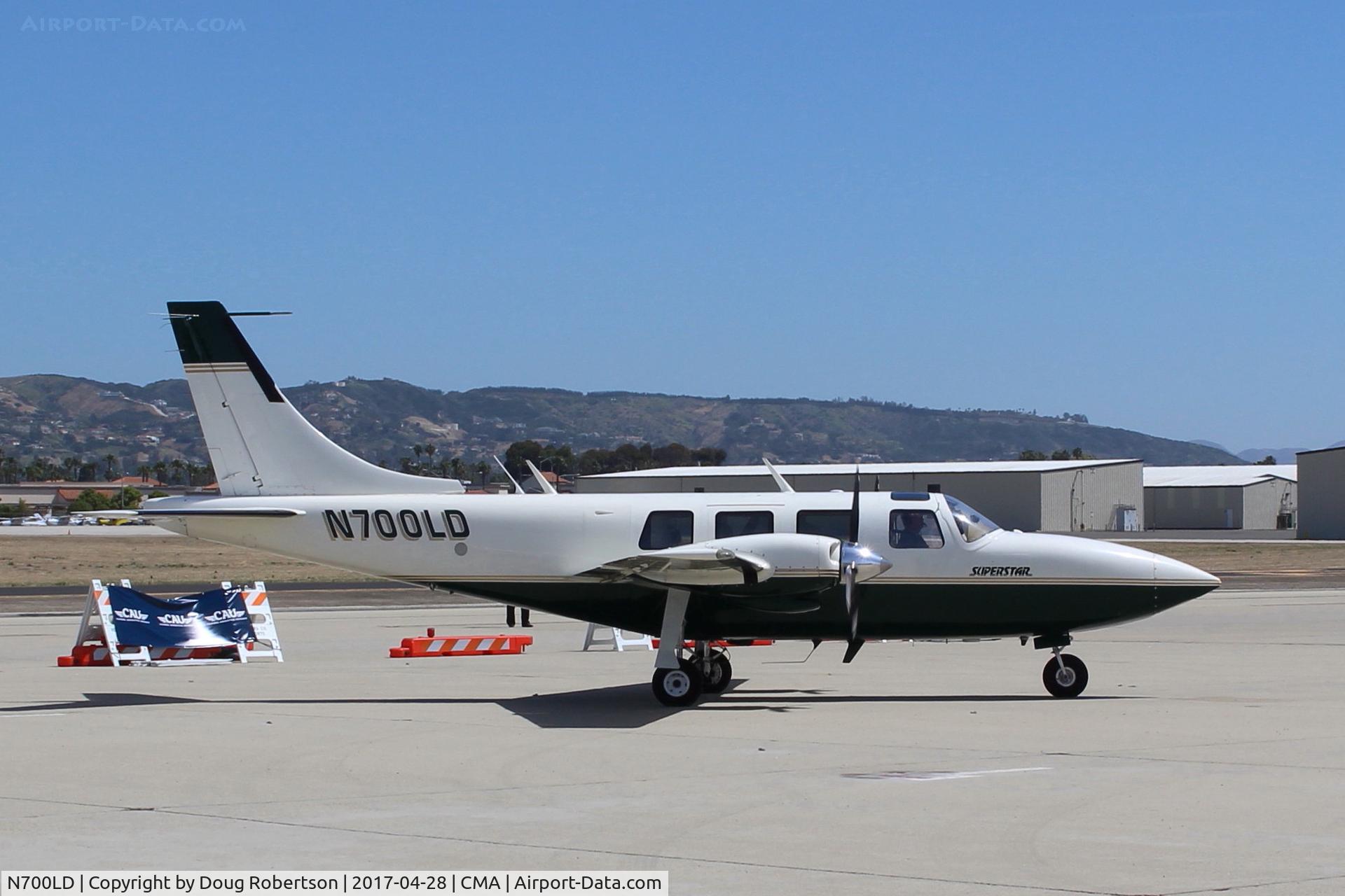 N700LD, 1981 Piper Aerostar 602P C/N 62P90288165051, 1981 Piper (Ted Smith) AEROSTAR 602P, two Lycoming TIO-540-AA1A5 290 Hp each, pressurized, 6 seats, built at the Santa Maria, CA plant, taxi arrival with monitors at AOPA FLY-IN