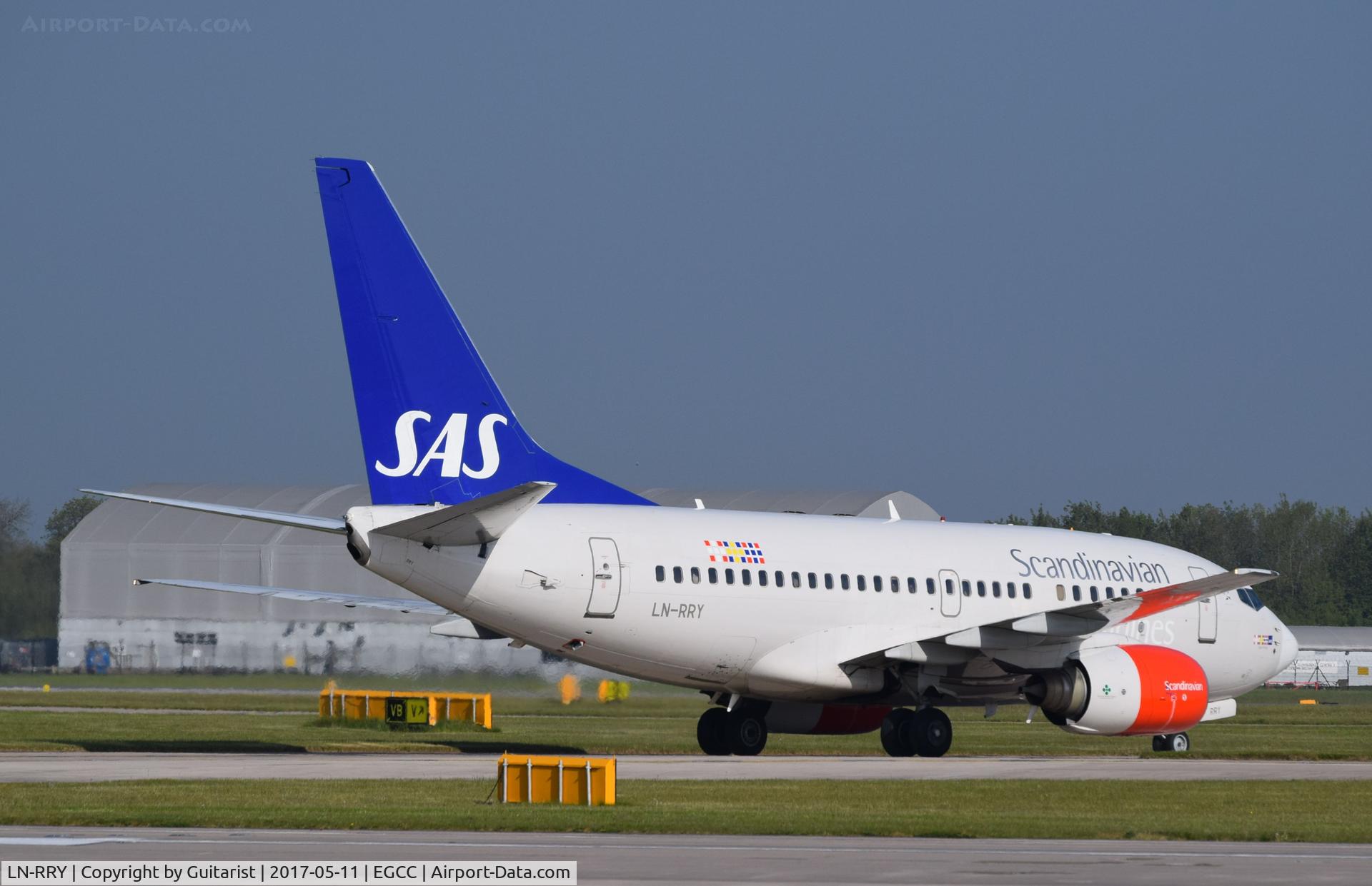 LN-RRY, 1998 Boeing 737-683 C/N 28297, At Manchester
