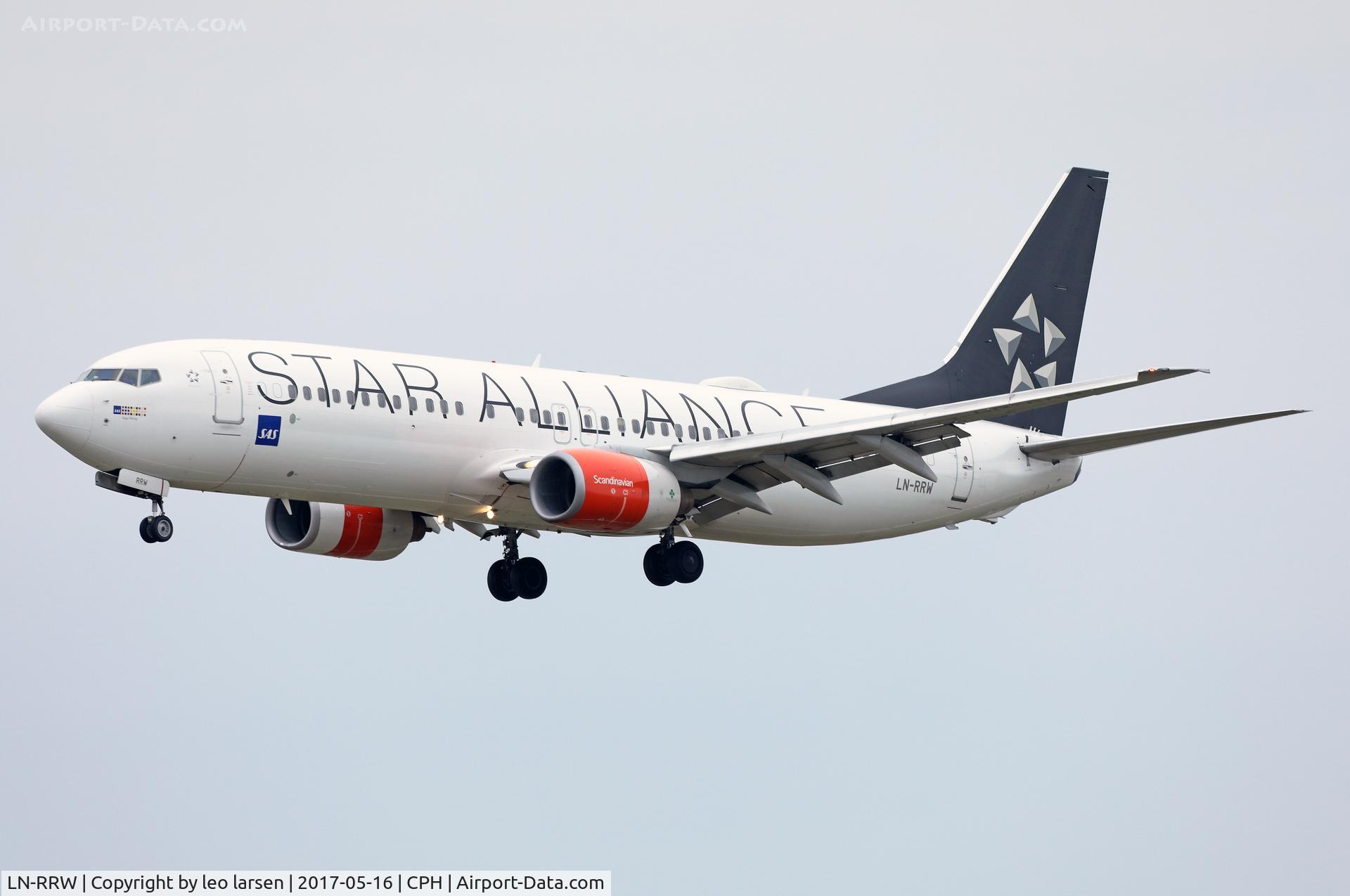 LN-RRW, 2004 Boeing 737-883 C/N 32277, Copenhagen 16.5.2017