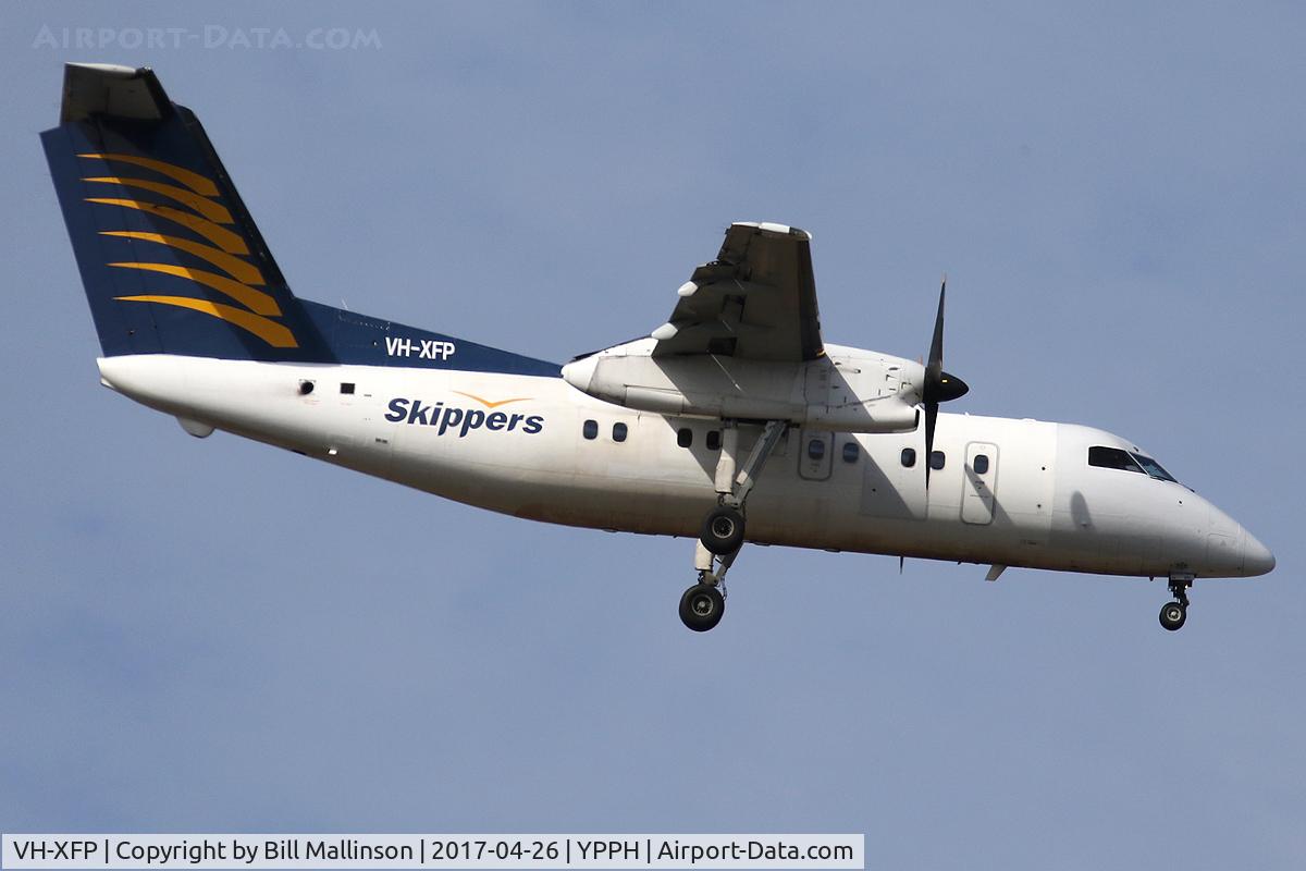VH-XFP, 1992 De Havilland Canada DHC-8-102 Dash 8 C/N 346, ON FINALS