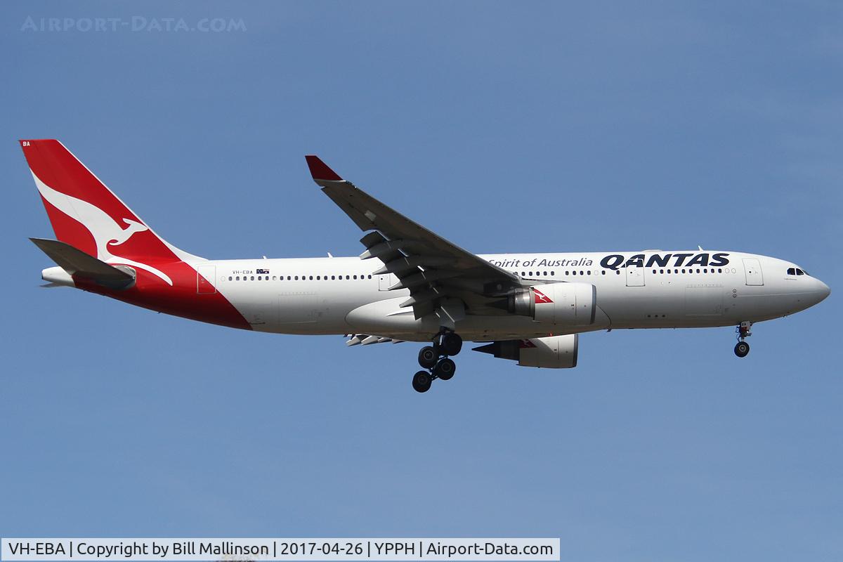 VH-EBA, 2002 Airbus A330-201 C/N 0508, finals from SYD