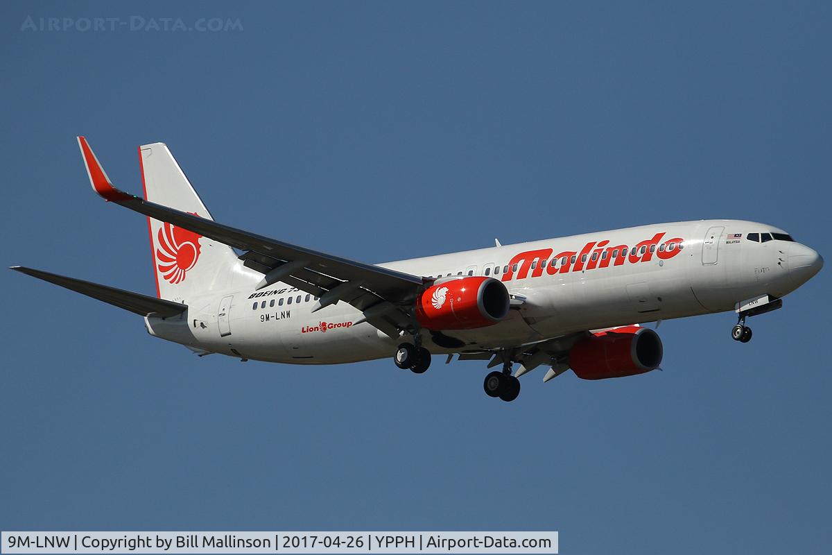 9M-LNW, 2015 Boeing 737-8GP C/N 39875/5616, finals