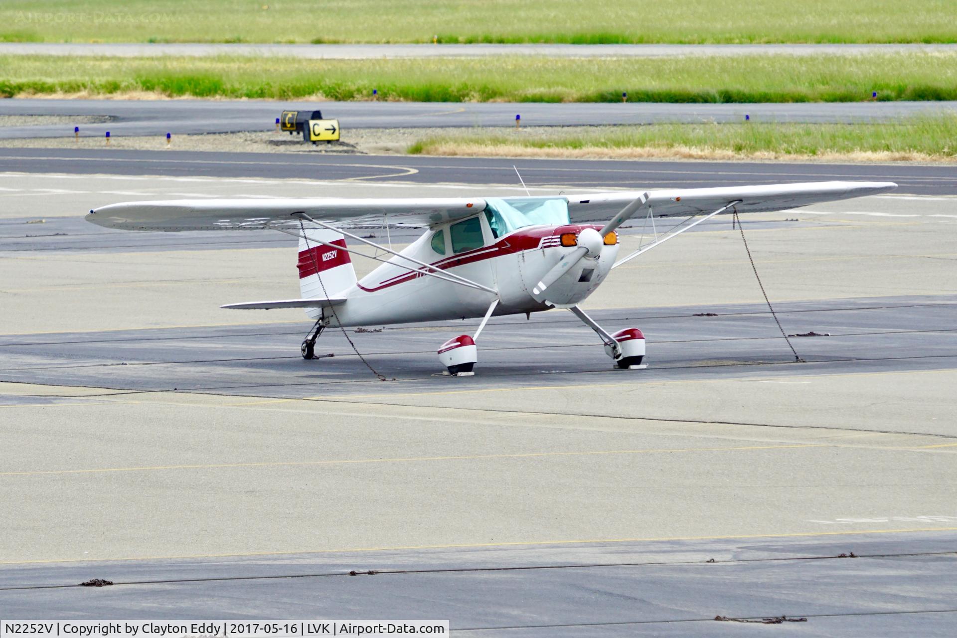 N2252V, 1948 Cessna 140 C/N 14483, Livermore Airport California 2017.