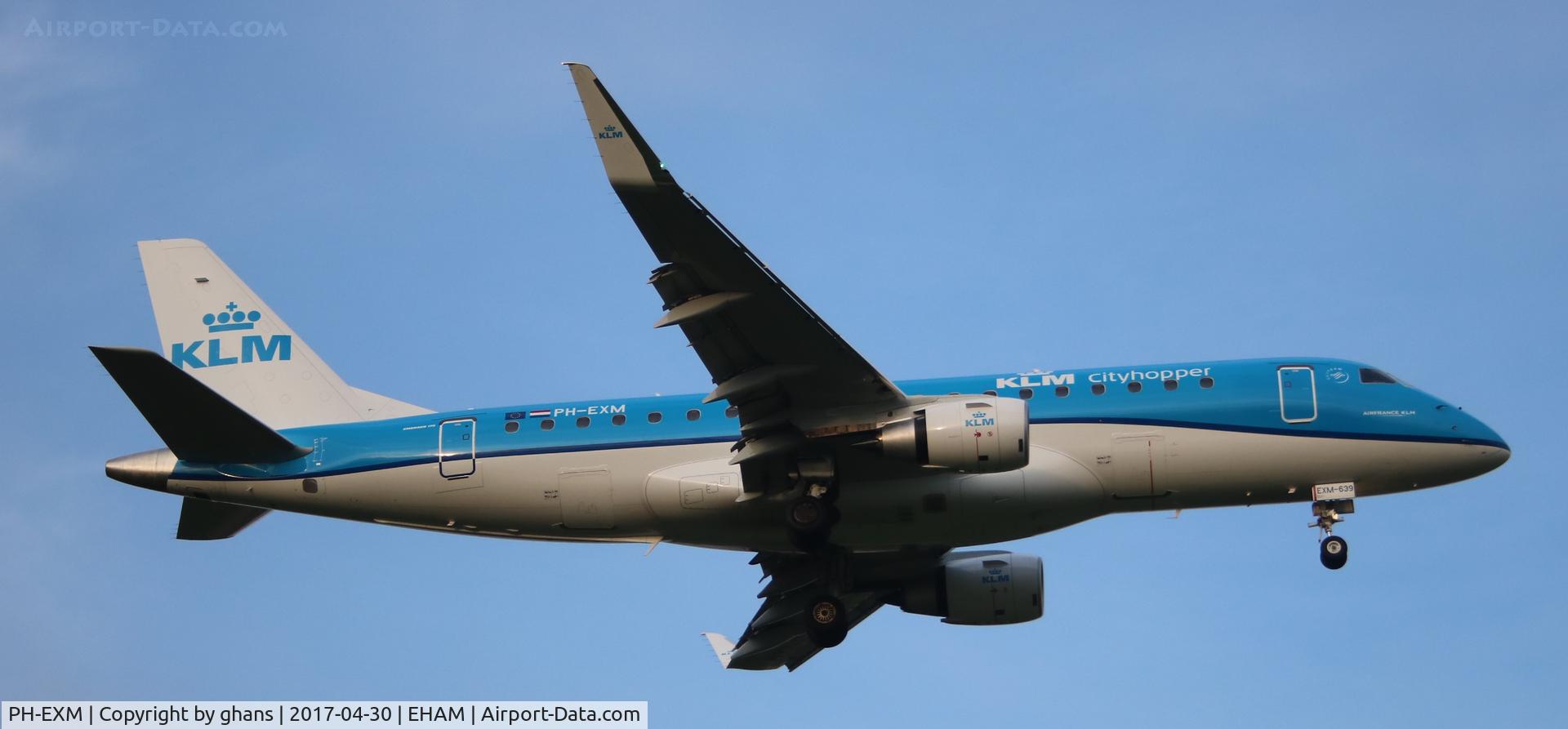 PH-EXM, 2017 Embraer 175STD (ERJ-170-200) C/N 17000639, Landing