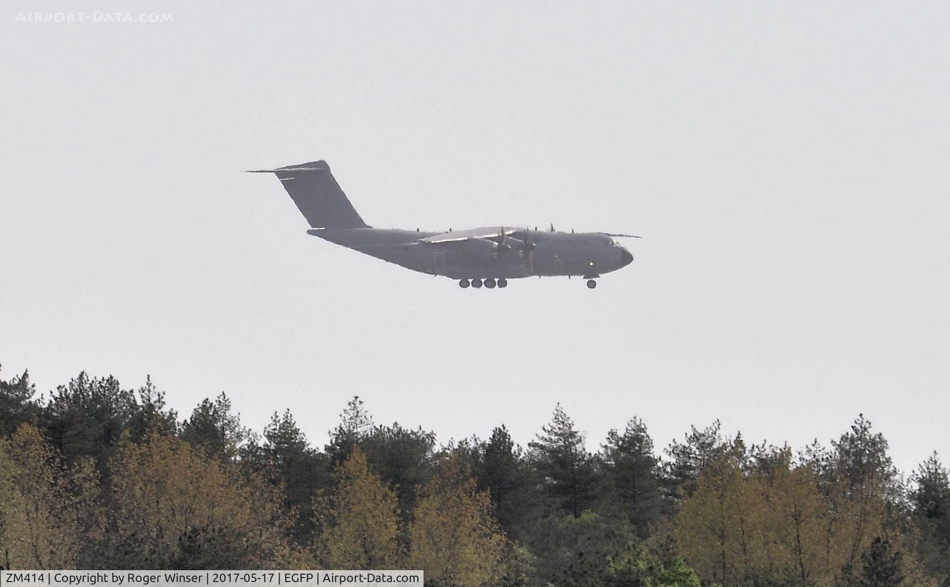 ZM414, 2017 Airbus A400M-180 Atlas C.1 C/N 047, RAF Atlas C'1 aircraft coded 414 of the Brize Norton Transport Wing making a practice aproach to Cefn Sidan beach, Carmarthenshire prior to making the first landing on the beach by an Atlas aircraft. Seen from Pembrey Airport.