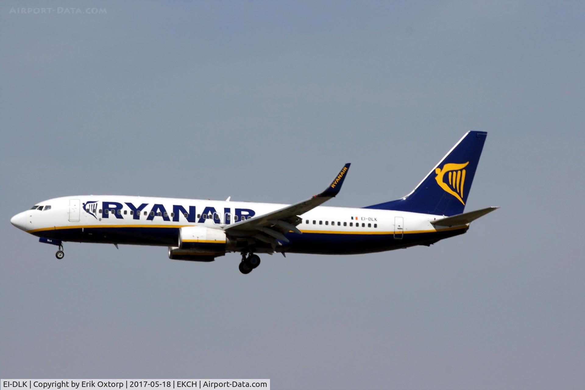 EI-DLK, 2006 Boeing 737-8AS C/N 33592, EI-DLK landing rw 22L