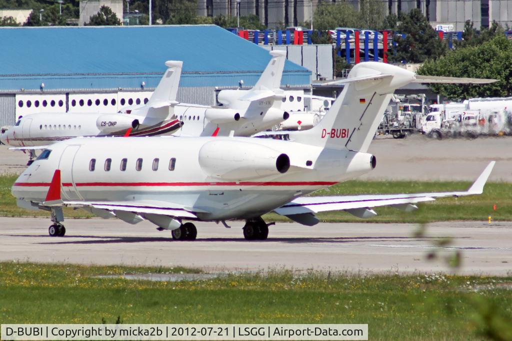 D-BUBI, 2007 Bombardier Challenger 300 (BD-100-1A10) C/N 20145, Taxiing