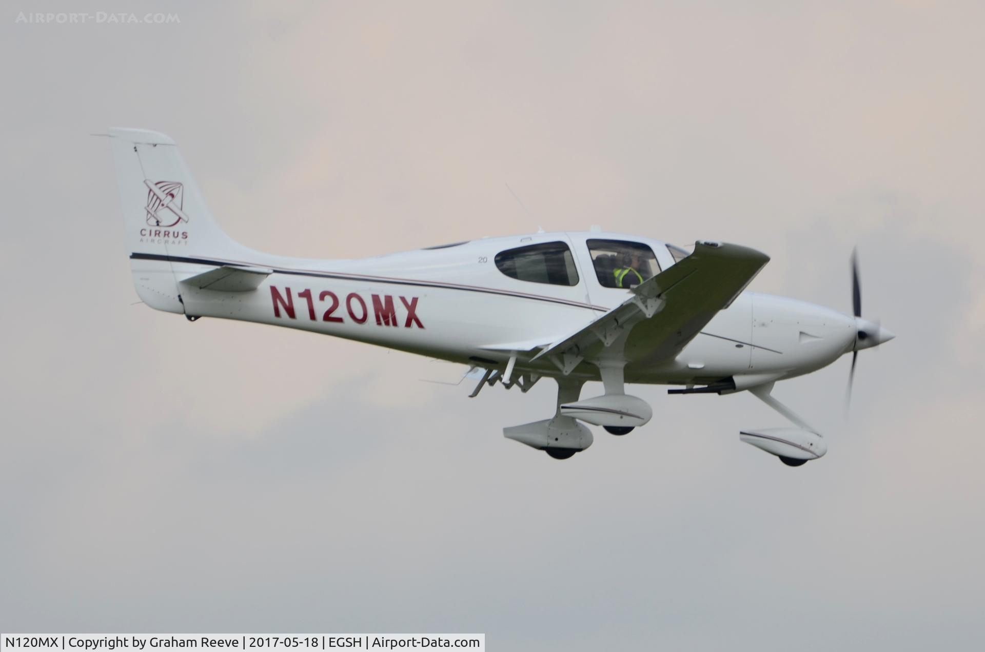 N120MX, 2015 Cirrus SR20 C/N 2281, Landing at Norwich.