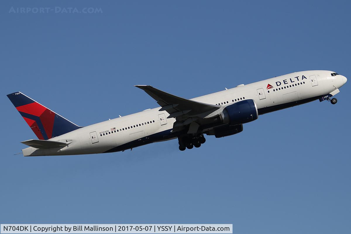N704DK, 2009 Boeing 777-232/LR C/N 29739, AWAY TO LAX