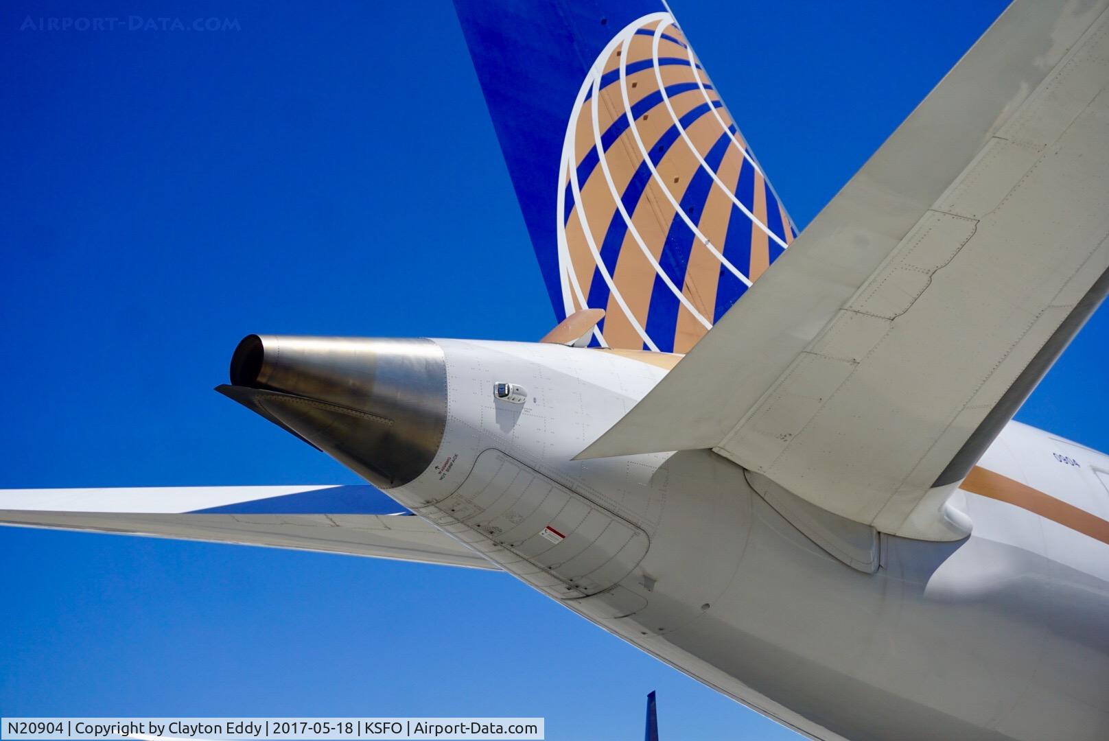 N20904, 2012 Boeing 787-8 Dreamliner C/N 34824, SFO 2017