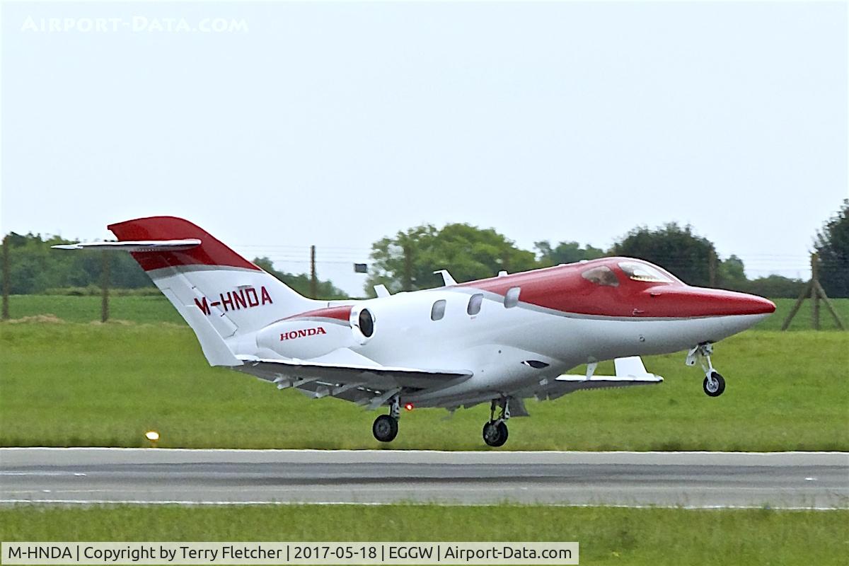 M-HNDA, 2015 Honda HA-420 HondaJet C/N 42000018, At Luton Airport