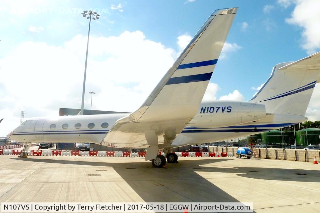 N107VS, 2004 Gulfstream Aerospace GV-SP (G550) C/N 5043, At Luton Airport