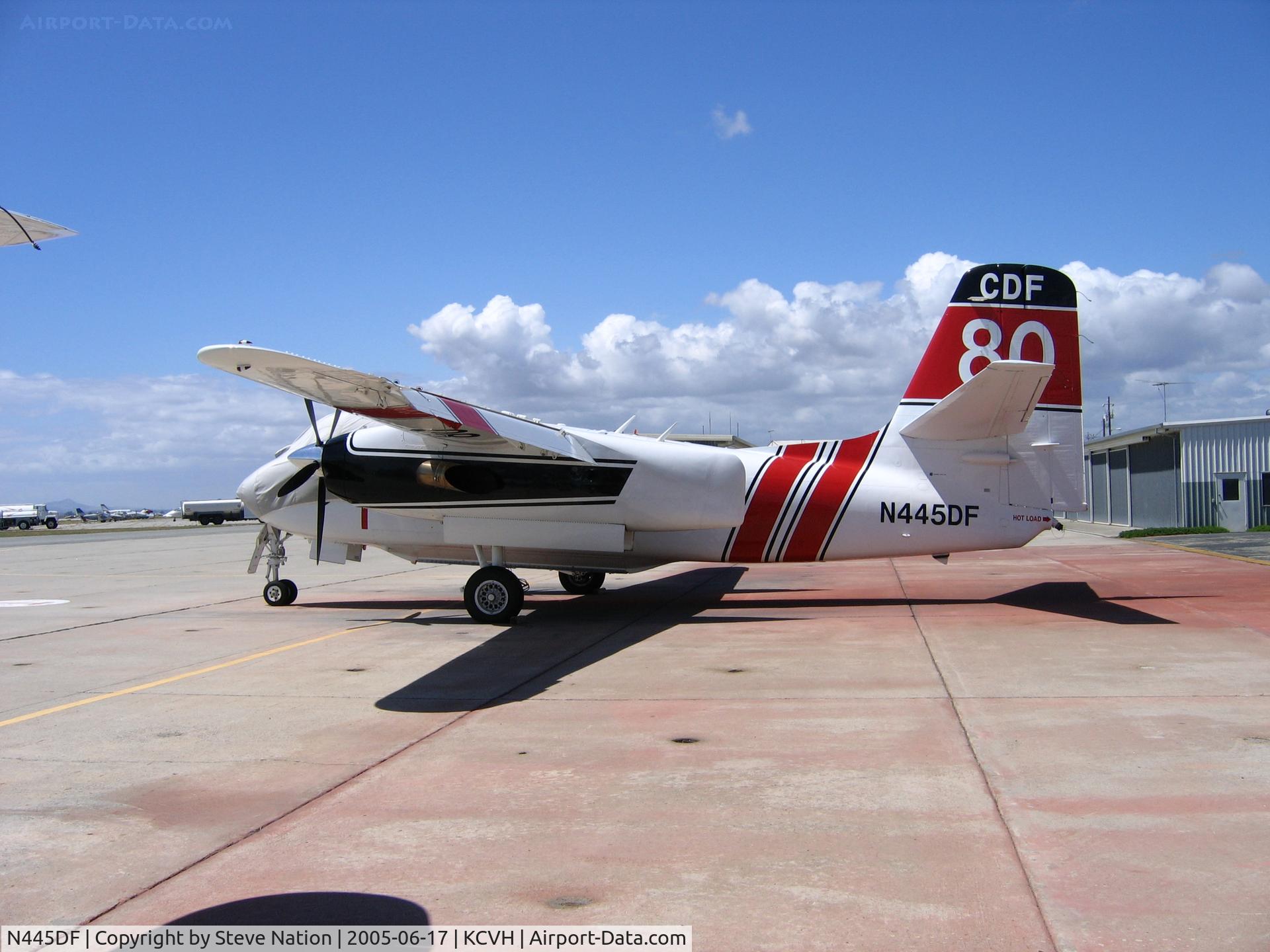 N445DF, 2004 Marsh Aviation S-2F3AT C/N 152345, CDF Marsh Aviation S-2F3AT air tanker 80 on alert at CDF Air Attack Base Hollister