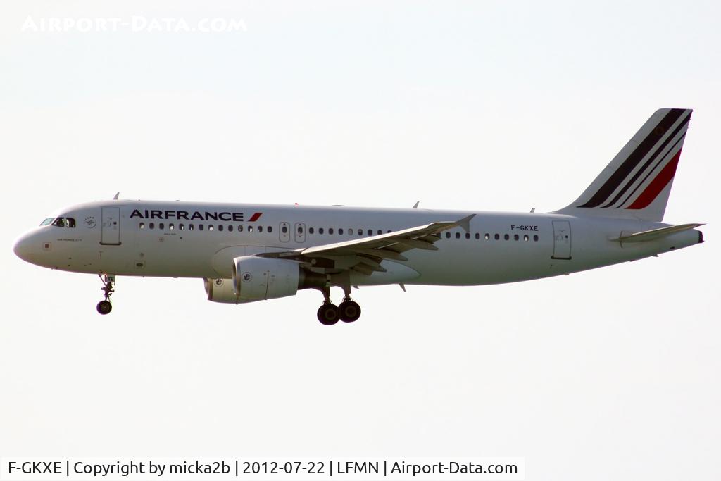 F-GKXE, 2002 Airbus A320-214 C/N 1879, Landing. Scrapped in september 2022.