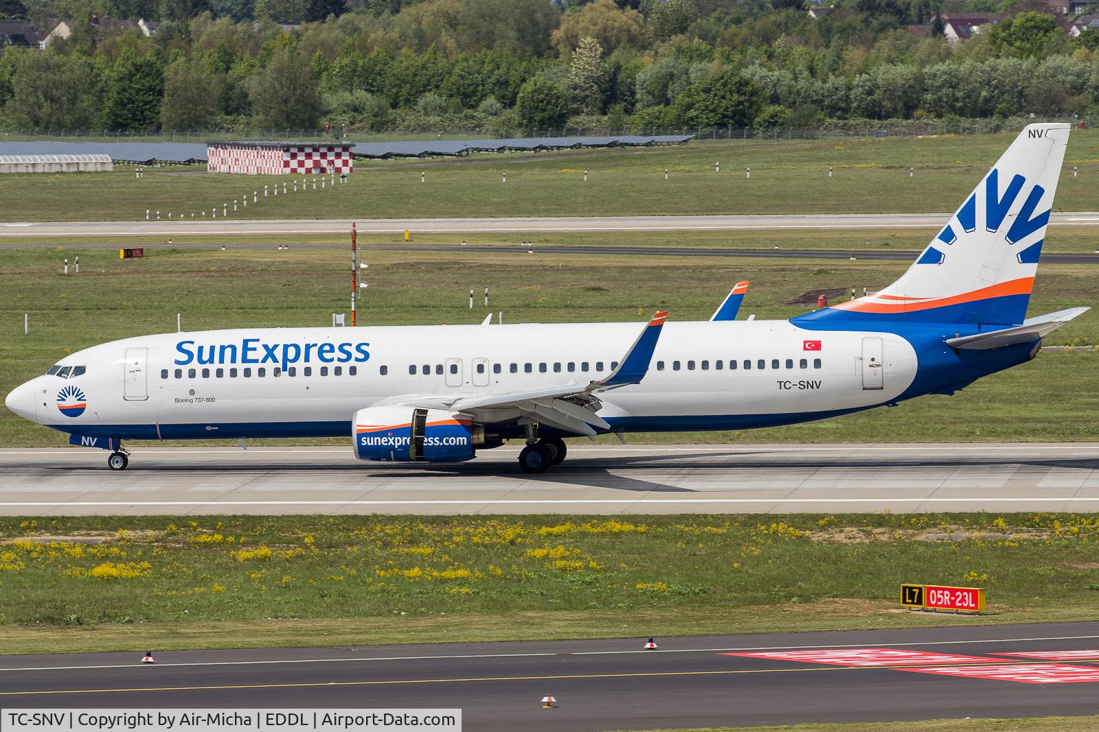 TC-SNV, 1998 Boeing 737-86J C/N 28072, SunExpress